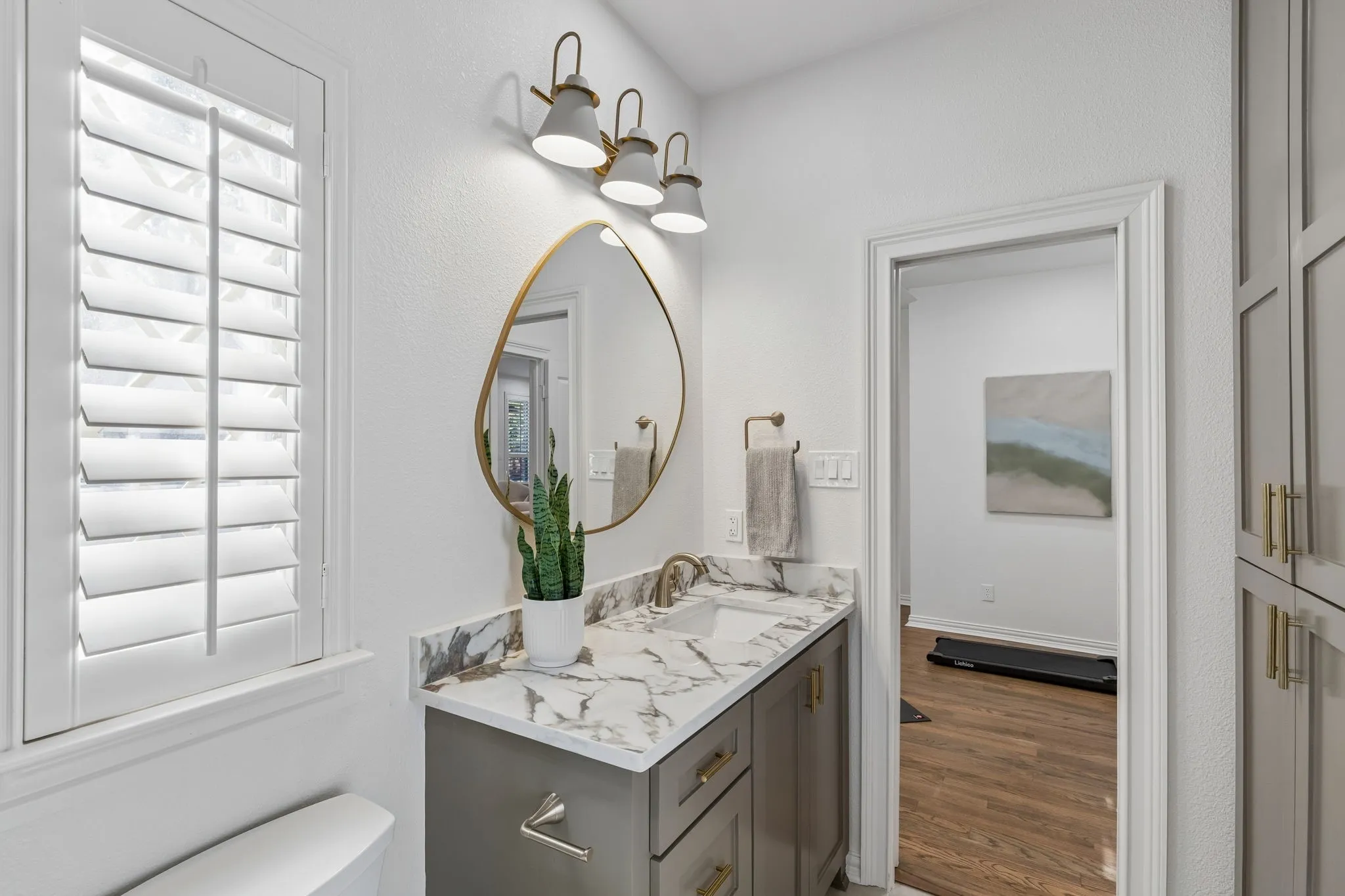 Single Family Residence For Sale in Rockwall County , 4741 Parkwood Drive, Rockwall, Texas 75032, 4 Bedroom, 4 Bathroom, 3 Garage spaces, 3,898 Sqft, built in 1997, mls#21370393, Real Estate Agent in Rockwall, Homes For Sale in Rockwall county, Homes For Sale in Rockwall, Realtor in Rockwall Texas, Real Estate Brokerage Independent Realty Texas, Luminita Cordes Realtor