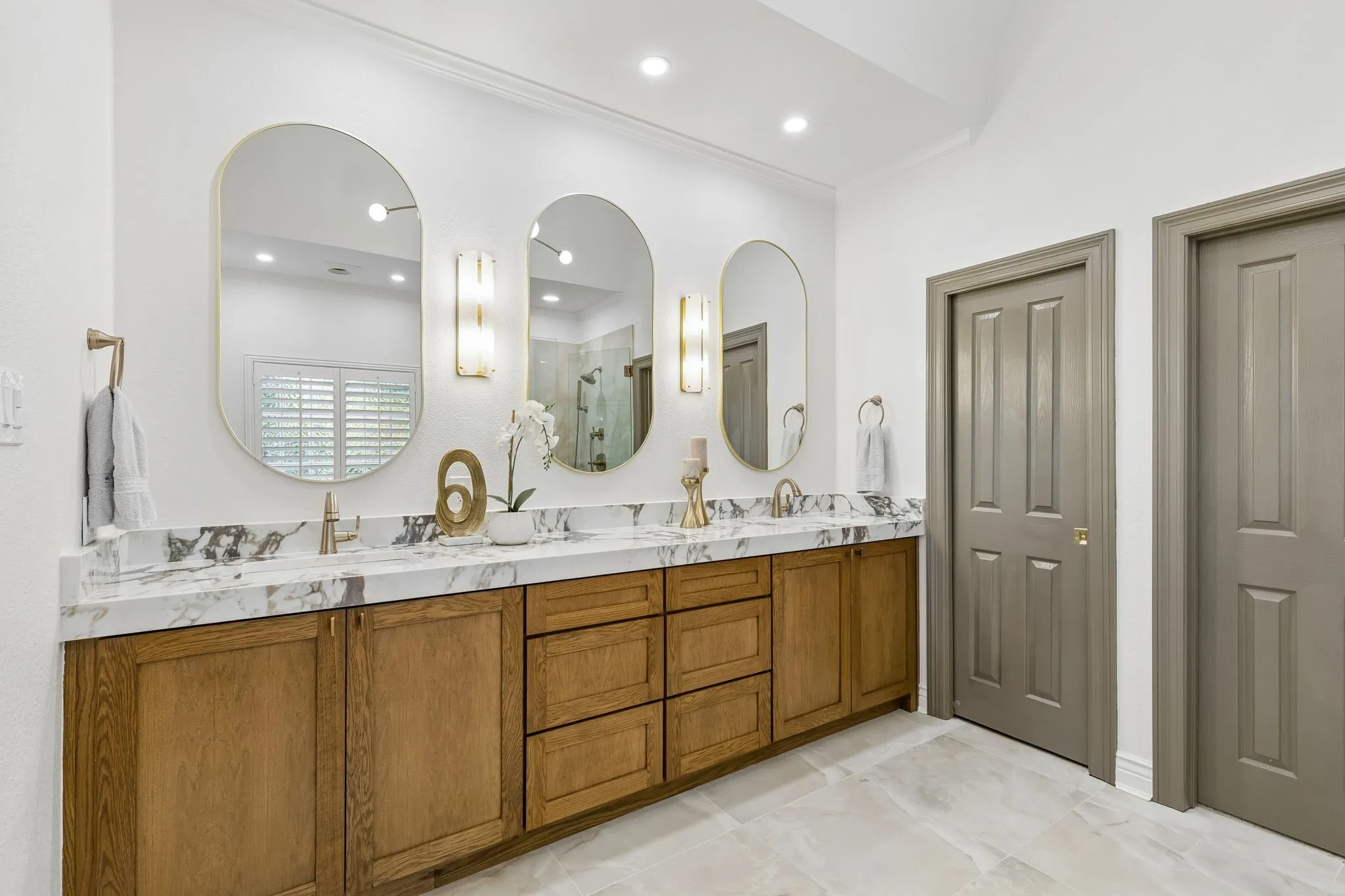 Single Family Residence For Sale in Rockwall County , 4741 Parkwood Drive, Rockwall, Texas 75032, 4 Bedroom, 4 Bathroom, 3 Garage spaces, 3,898 Sqft, built in 1997, mls#21370393, Real Estate Agent in Rockwall, Homes For Sale in Rockwall county, Homes For Sale in Rockwall, Realtor in Rockwall Texas, Real Estate Brokerage Independent Realty Texas, Luminita Cordes Realtor