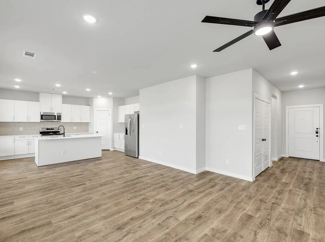 Townhouse For Rent in Ellis County , 6650 Florence Drive 6648, Midlothian, Texas 76065, 4 Bedroom, 2 Bathroom, 2 Garage spaces, 1,653 Sqft, built in 2026, mls#21370311, Real Estate Agent in Midlothian, Homes For Rent in Ellis county, Homes For Rent in Midlothian, Realtor in Midlothian Texas, Real Estate Brokerage Independent Realty Texas, Luminita Cordes Realtor