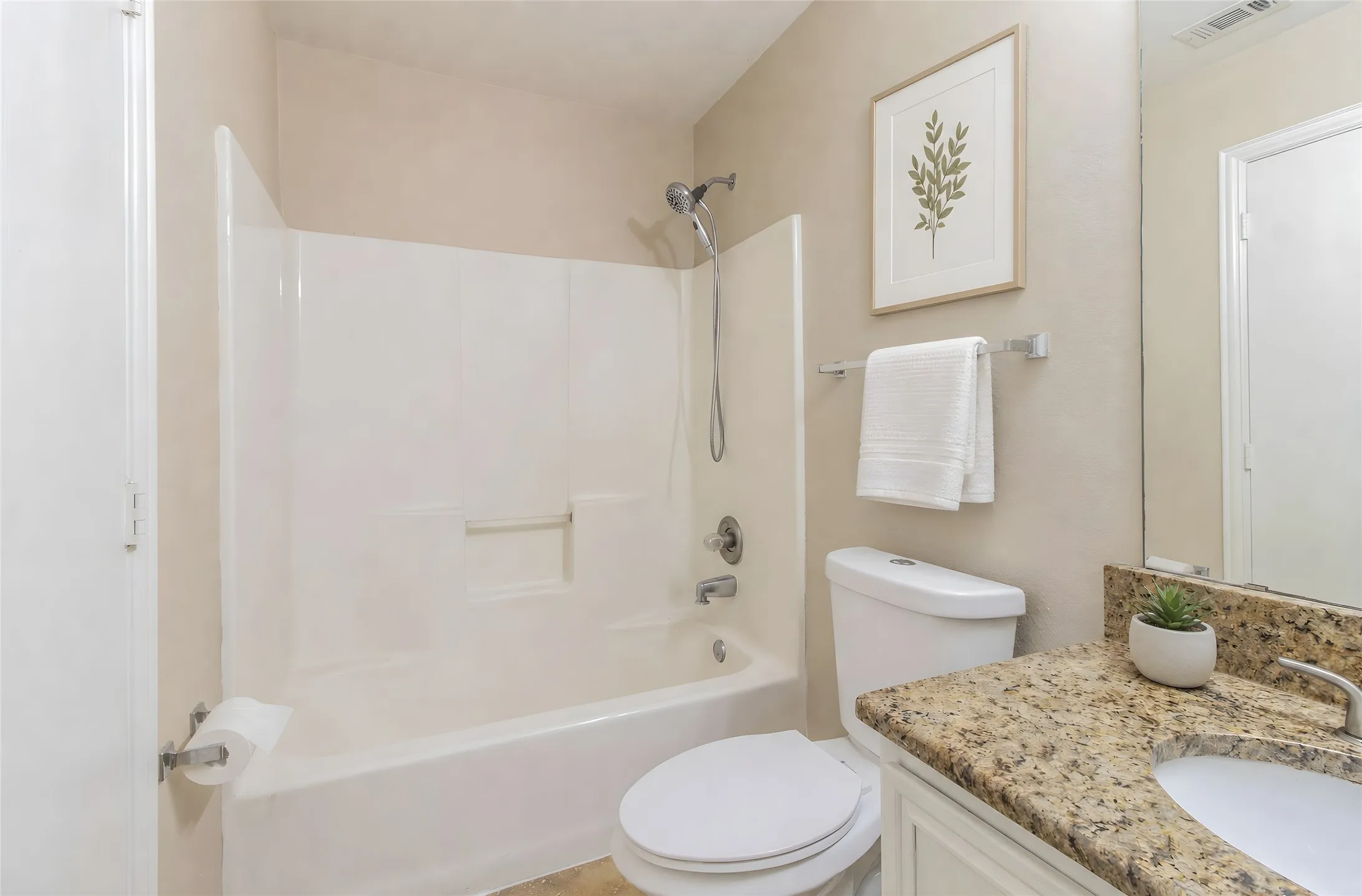 Single Family Residence For Rent in Collin County , 1070 Mellanie Lane, Celina, Texas 75009, 3 Bedroom, 2 Bathroom, 2 Garage spaces, 1,261 Sqft, built in 2004, mls#21368358, Real Estate Agent in Celina, Homes For Rent in Collin county, Homes For Rent in Celina, Realtor in Celina Texas, Real Estate Brokerage Independent Realty Texas, Luminita Cordes Realtor