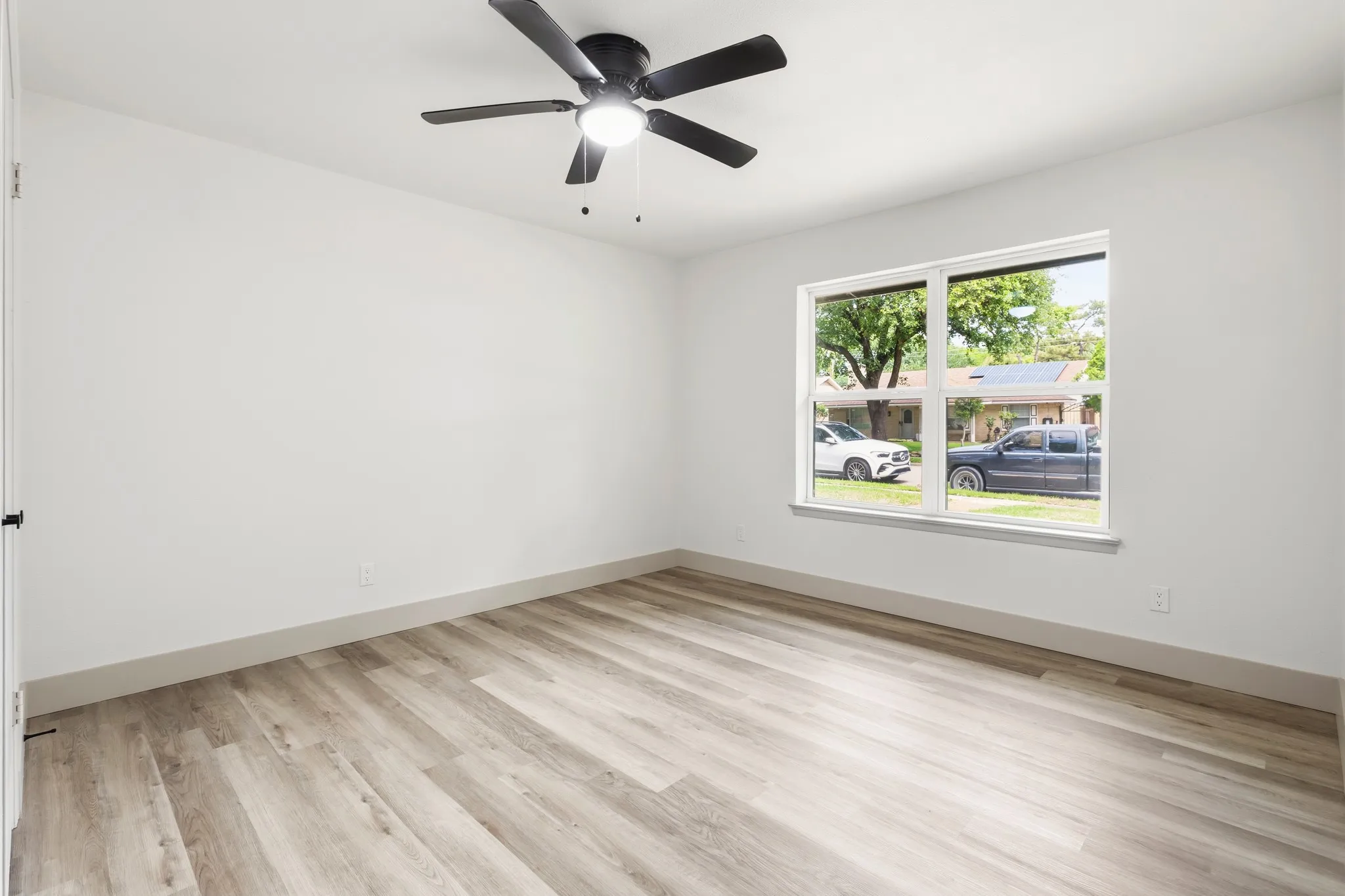 Single Family Residence For Sale in Dallas County , 442 Hanover Lane, Irving, Texas 75062, 4 Bedroom, 3 Bathroom, 2 Garage spaces, 2,294 Sqft, built in 1971, mls#21370499, Real Estate Agent in Irving, Homes For Sale in Dallas county, Homes For Sale in Irving, Realtor in Irving Texas, Real Estate Brokerage Independent Realty Texas, Luminita Cordes Realtor