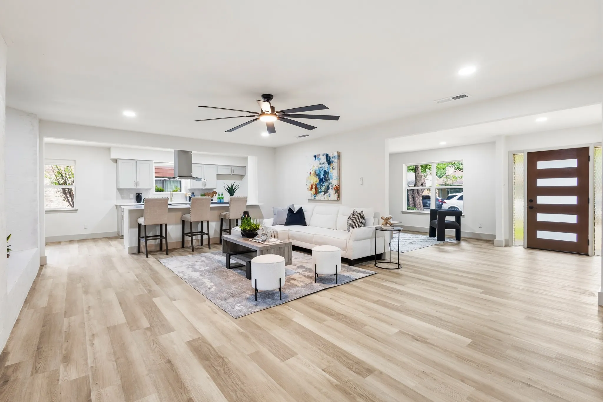 Single Family Residence For Sale in Dallas County , 442 Hanover Lane, Irving, Texas 75062, 4 Bedroom, 3 Bathroom, 2 Garage spaces, 2,294 Sqft, built in 1971, mls#21370499, Real Estate Agent in Irving, Homes For Sale in Dallas county, Homes For Sale in Irving, Realtor in Irving Texas, Real Estate Brokerage Independent Realty Texas, Luminita Cordes Realtor