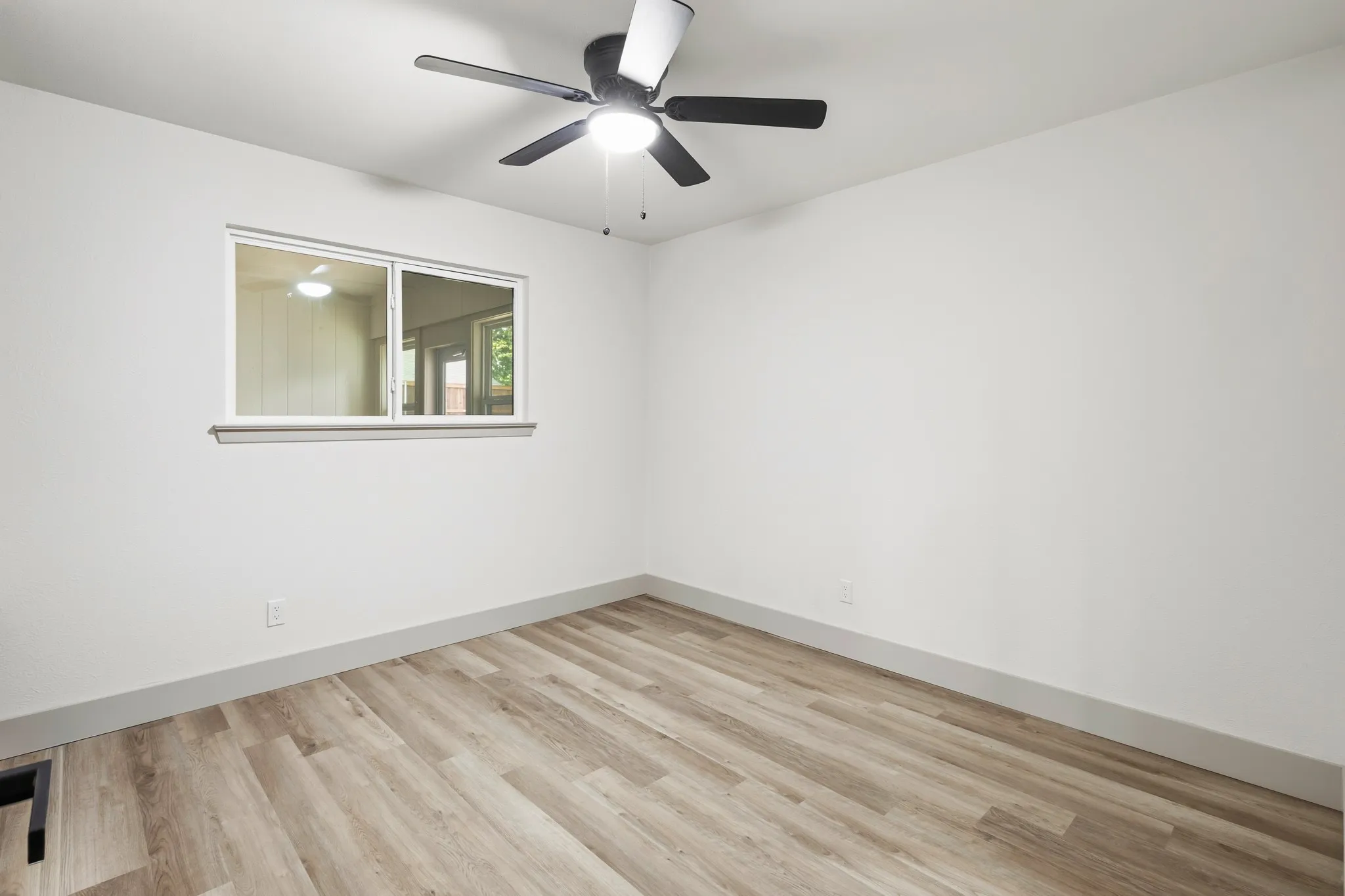 Single Family Residence For Sale in Dallas County , 442 Hanover Lane, Irving, Texas 75062, 4 Bedroom, 3 Bathroom, 2 Garage spaces, 2,294 Sqft, built in 1971, mls#21370499, Real Estate Agent in Irving, Homes For Sale in Dallas county, Homes For Sale in Irving, Realtor in Irving Texas, Real Estate Brokerage Independent Realty Texas, Luminita Cordes Realtor