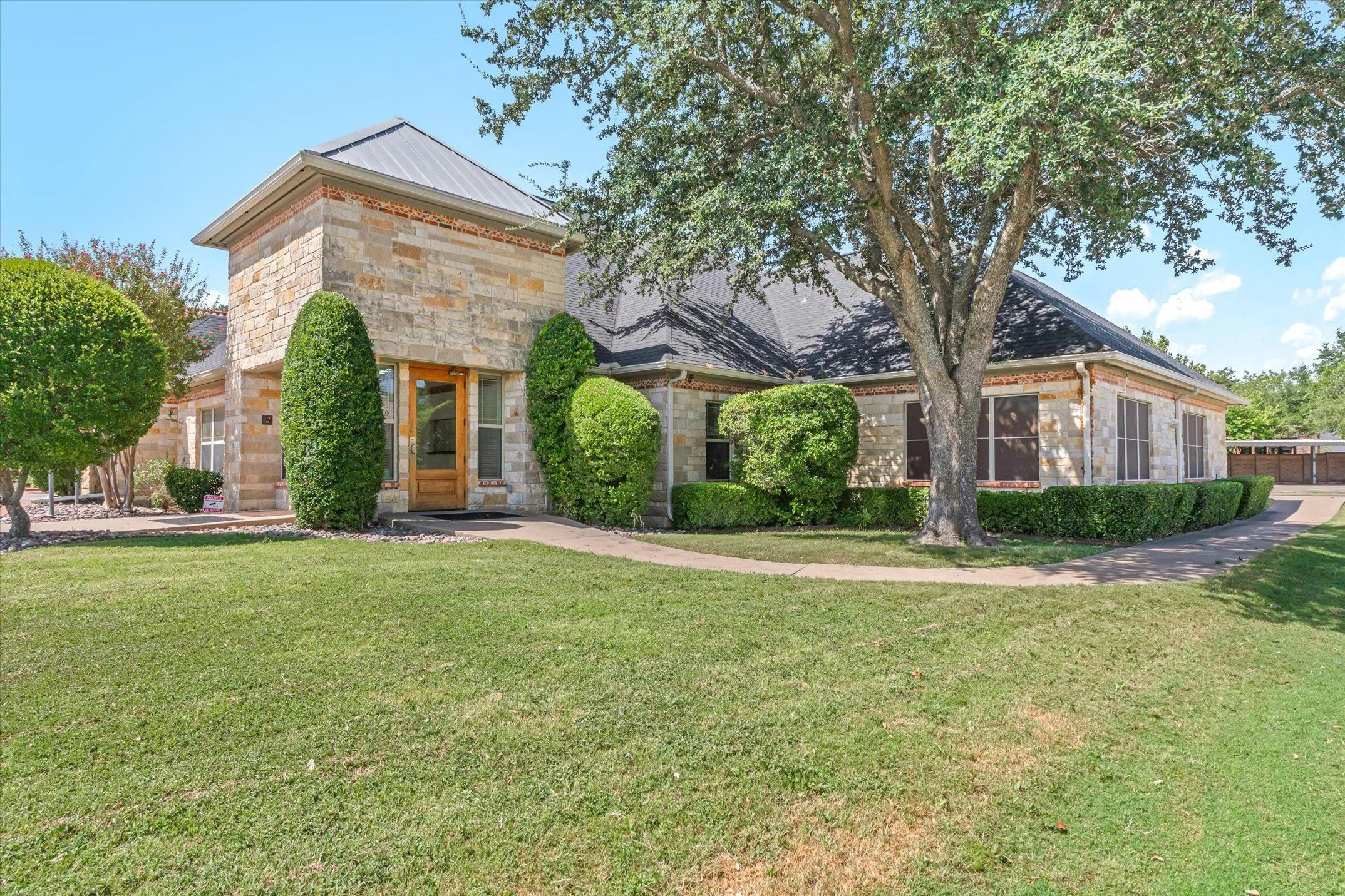 Office For Rent in Rockwall County , 3090 Ridge Road, Rockwall, Texas 75032, 0, 0, Garage spaces, 0 Sqft, built in 2002, mls#21363085, Real Estate Agent in Rockwall, Homes For Rent in Rockwall county, Homes For Rent in Rockwall, Realtor in Rockwall Texas, Real Estate Brokerage Independent Realty Texas, Luminita Cordes Realtor