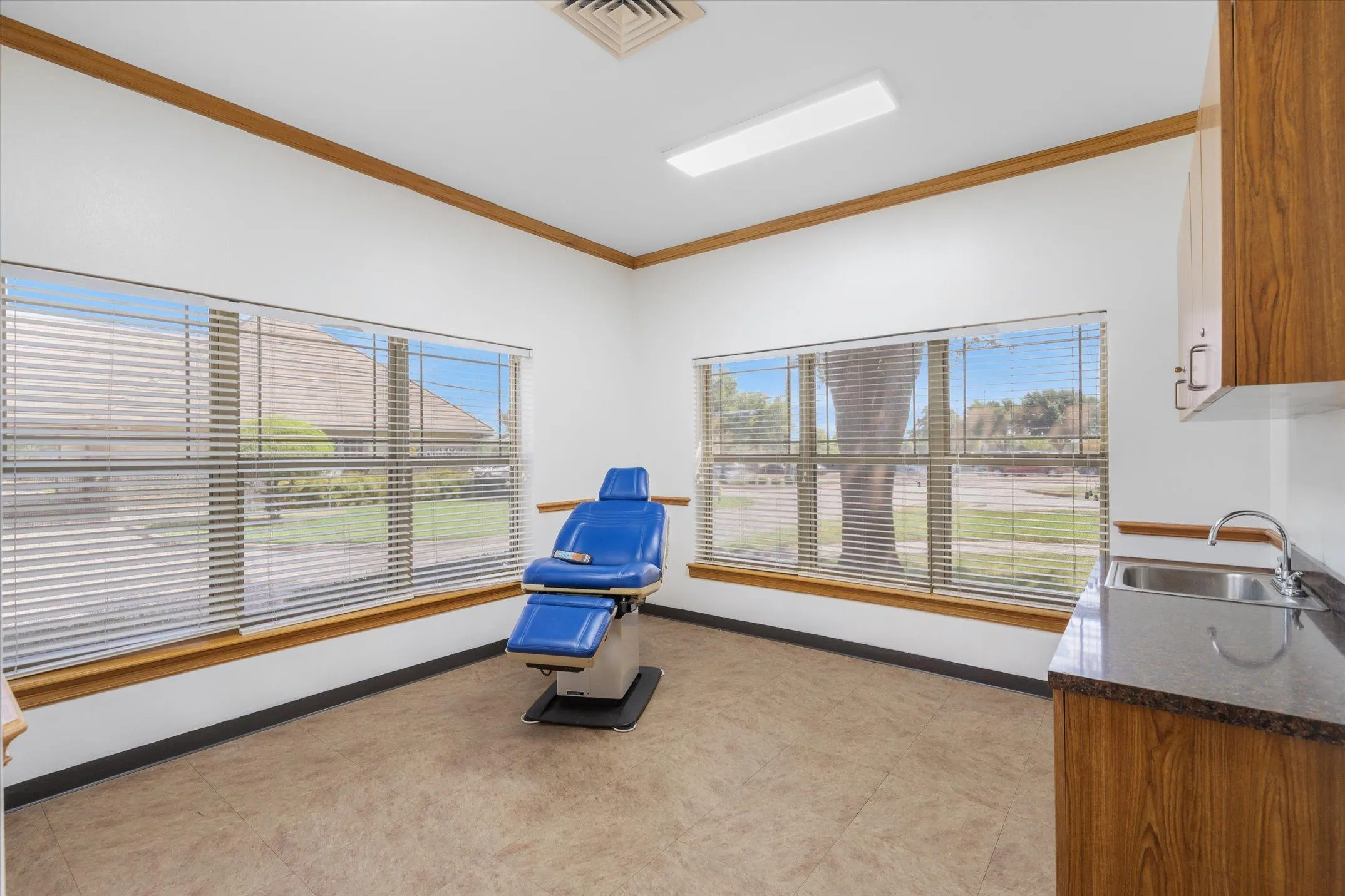 Office For Rent in Rockwall County , 3090 Ridge Road, Rockwall, Texas 75032, 0, 0, Garage spaces, 0 Sqft, built in 2002, mls#21363085, Real Estate Agent in Rockwall, Homes For Rent in Rockwall county, Homes For Rent in Rockwall, Realtor in Rockwall Texas, Real Estate Brokerage Independent Realty Texas, Luminita Cordes Realtor