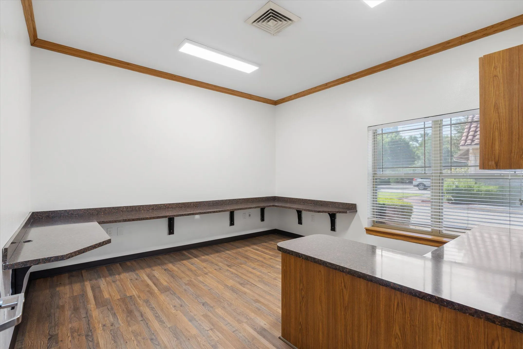 Office For Rent in Rockwall County , 3090 Ridge Road, Rockwall, Texas 75032, 0, 0, Garage spaces, 0 Sqft, built in 2002, mls#21363085, Real Estate Agent in Rockwall, Homes For Rent in Rockwall county, Homes For Rent in Rockwall, Realtor in Rockwall Texas, Real Estate Brokerage Independent Realty Texas, Luminita Cordes Realtor