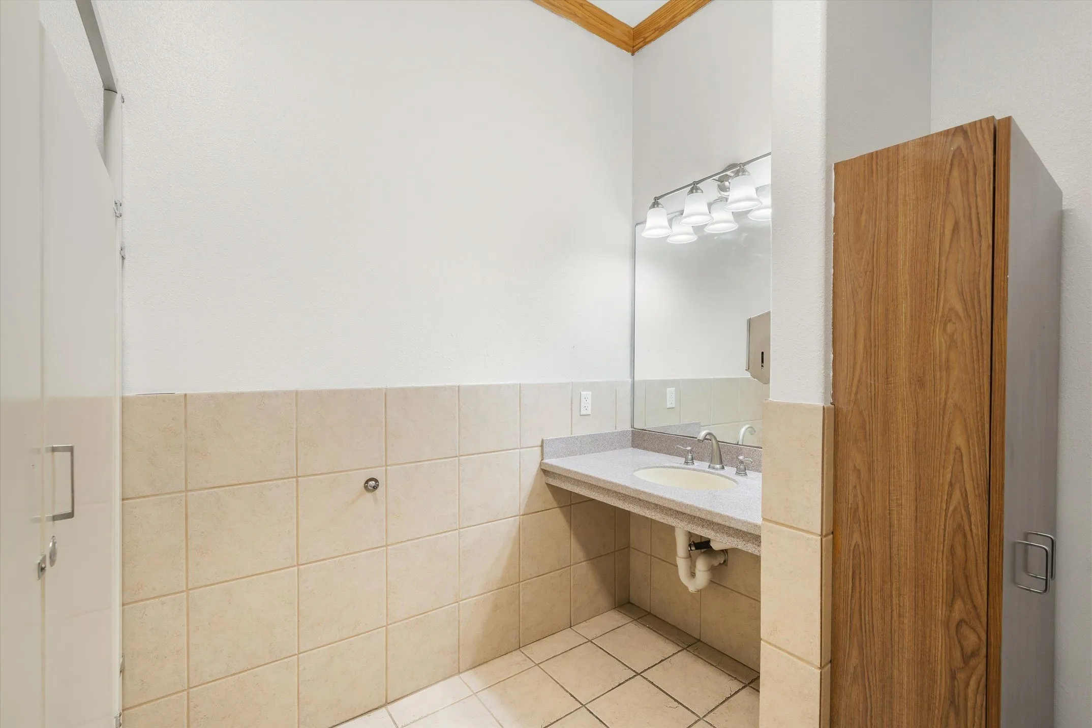 Office For Rent in Rockwall County , 3090 Ridge Road, Rockwall, Texas 75032, 0, 0, Garage spaces, 0 Sqft, built in 2002, mls#21363085, Real Estate Agent in Rockwall, Homes For Rent in Rockwall county, Homes For Rent in Rockwall, Realtor in Rockwall Texas, Real Estate Brokerage Independent Realty Texas, Luminita Cordes Realtor