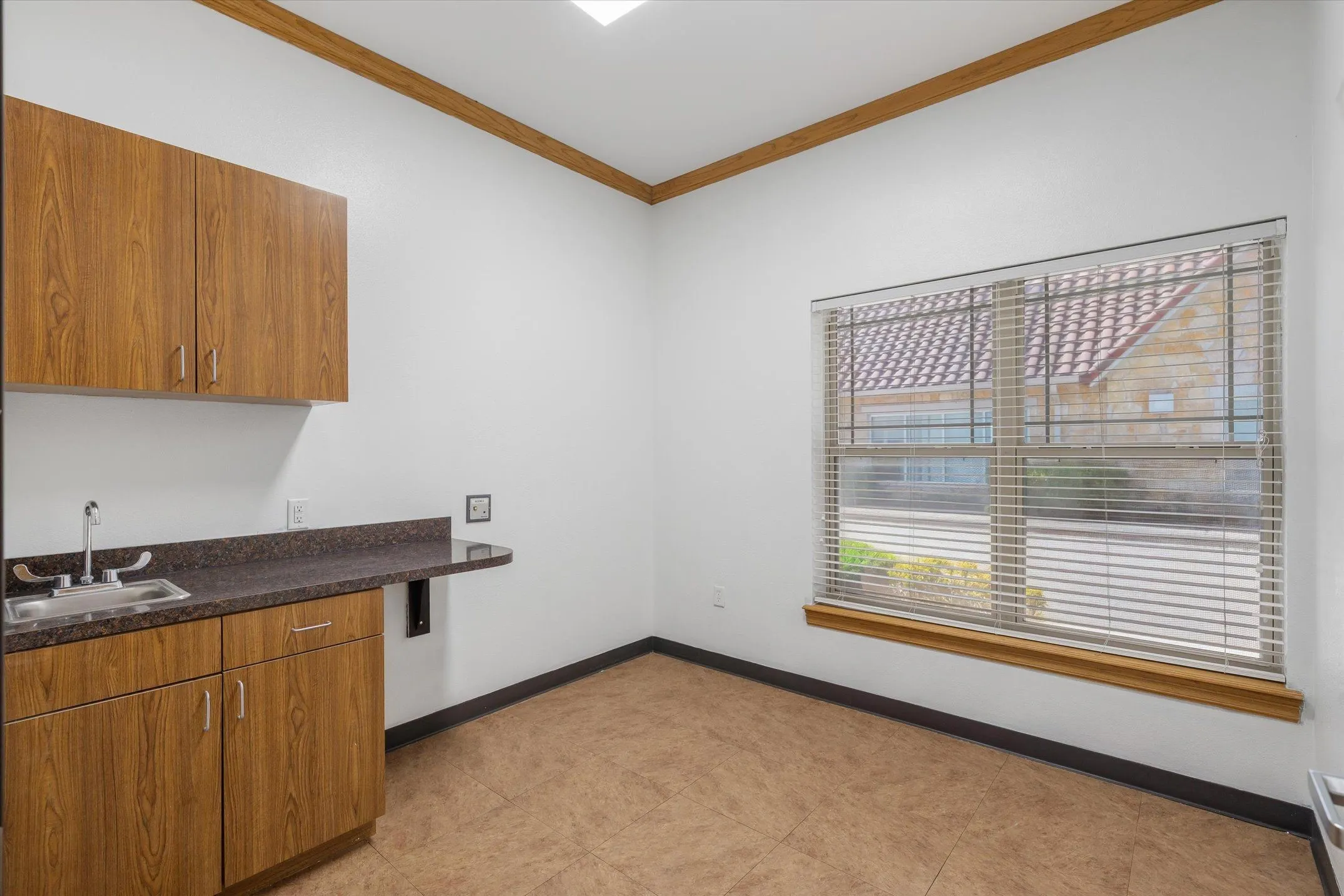 Office For Rent in Rockwall County , 3090 Ridge Road, Rockwall, Texas 75032, 0, 0, Garage spaces, 0 Sqft, built in 2002, mls#21363085, Real Estate Agent in Rockwall, Homes For Rent in Rockwall county, Homes For Rent in Rockwall, Realtor in Rockwall Texas, Real Estate Brokerage Independent Realty Texas, Luminita Cordes Realtor