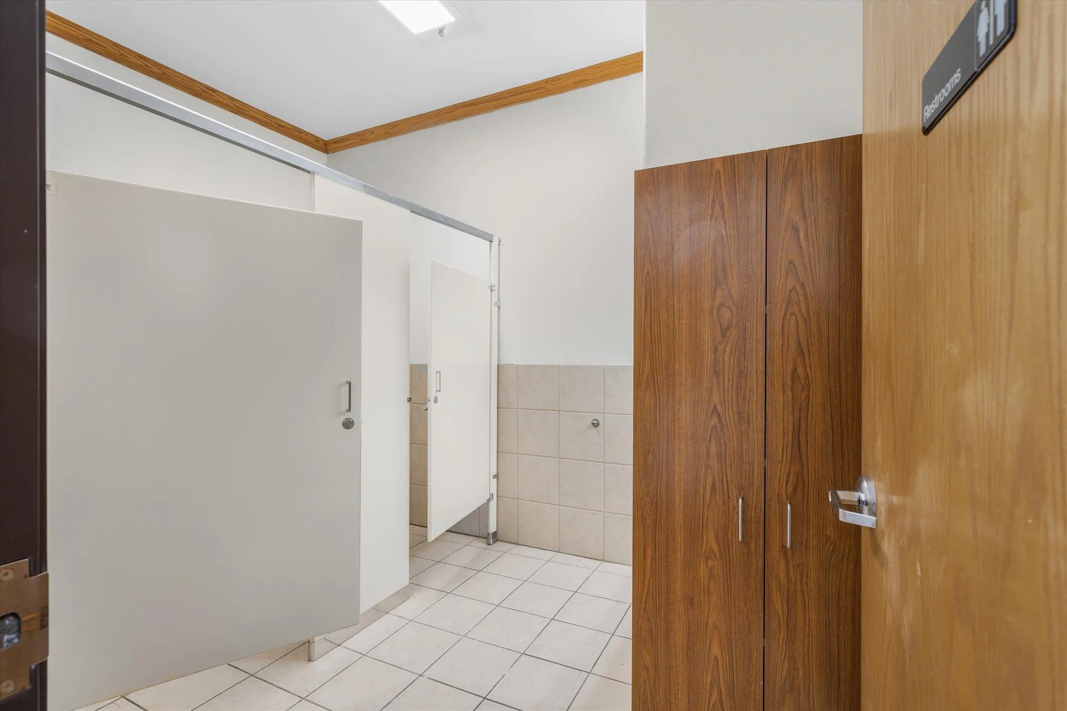 Office For Rent in Rockwall County , 3090 Ridge Road, Rockwall, Texas 75032, 0, 0, Garage spaces, 0 Sqft, built in 2002, mls#21363085, Real Estate Agent in Rockwall, Homes For Rent in Rockwall county, Homes For Rent in Rockwall, Realtor in Rockwall Texas, Real Estate Brokerage Independent Realty Texas, Luminita Cordes Realtor