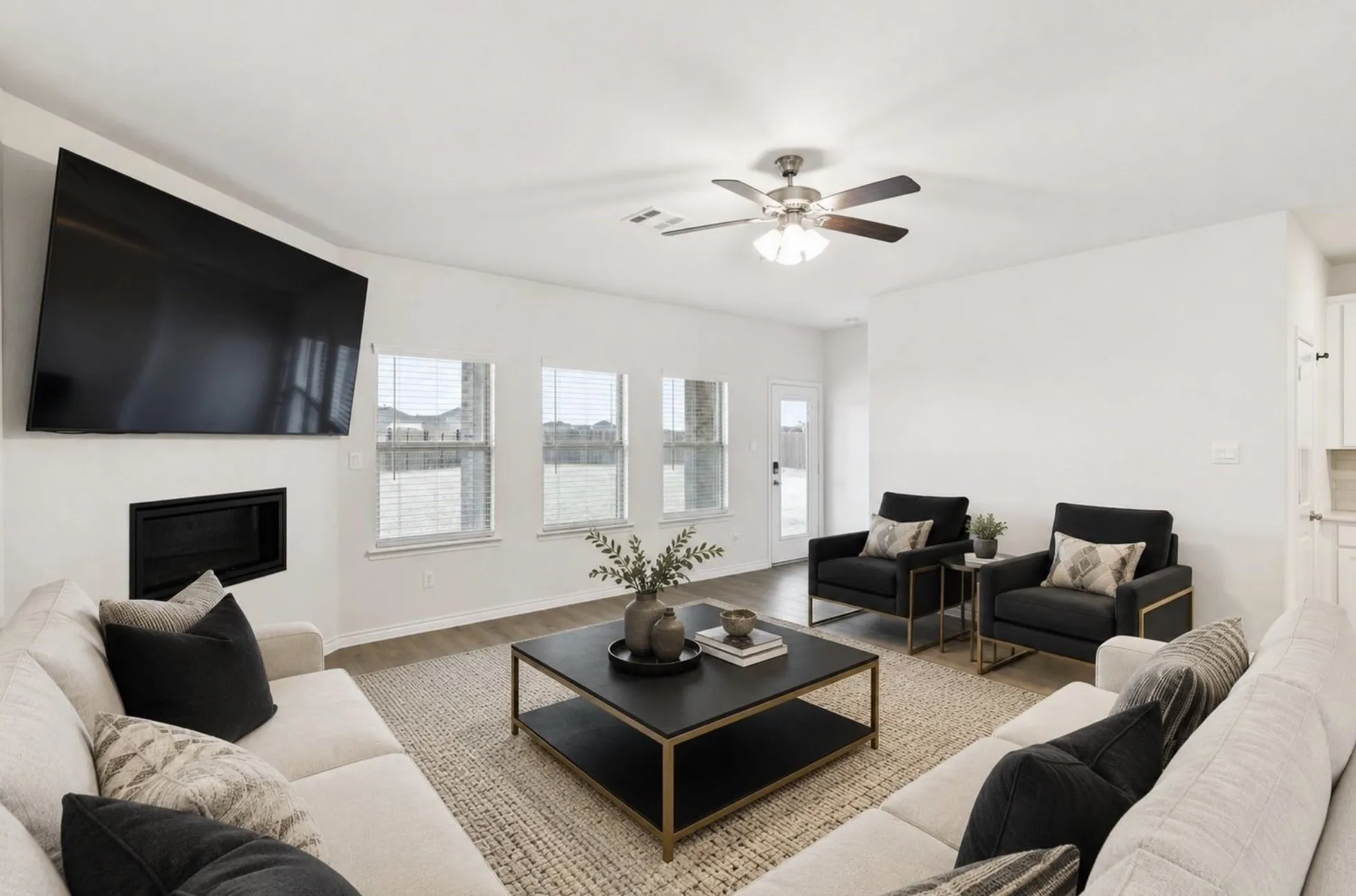 Single Family Residence For Rent in Denton County , 3400 Honey Hill Road, Aubrey, Texas 76227, 5 Bedroom, 4 Bathroom, 2 Garage spaces, 3,382 Sqft, built in 2023, mls#21370446, Real Estate Agent in Aubrey, Homes For Rent in Denton county, Homes For Rent in Aubrey, Realtor in Aubrey Texas, Real Estate Brokerage Independent Realty Texas, Luminita Cordes Realtor