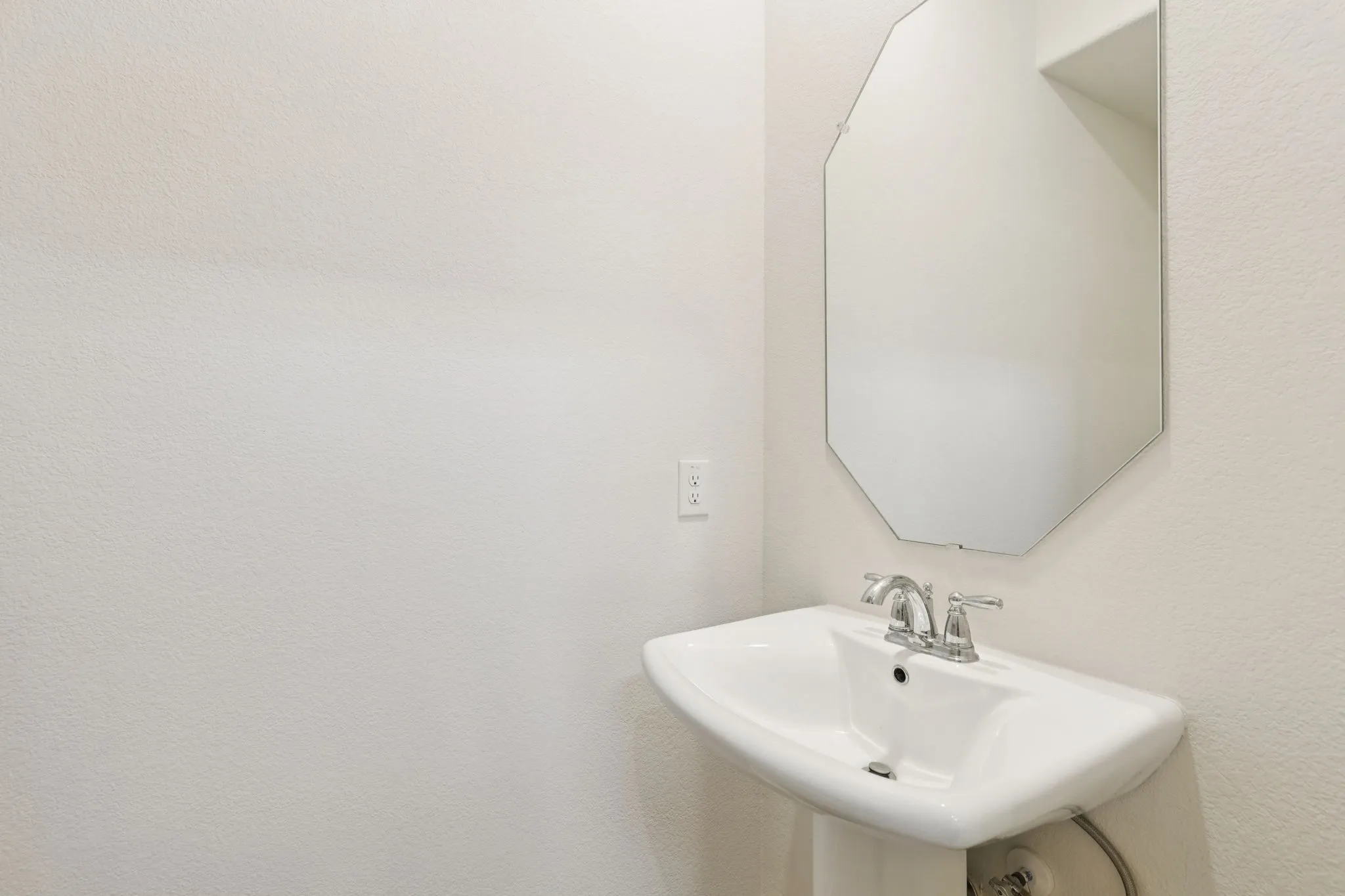 Single Family Residence For Rent in Denton County , 3400 Honey Hill Road, Aubrey, Texas 76227, 5 Bedroom, 4 Bathroom, 2 Garage spaces, 3,382 Sqft, built in 2023, mls#21370446, Real Estate Agent in Aubrey, Homes For Rent in Denton county, Homes For Rent in Aubrey, Realtor in Aubrey Texas, Real Estate Brokerage Independent Realty Texas, Luminita Cordes Realtor