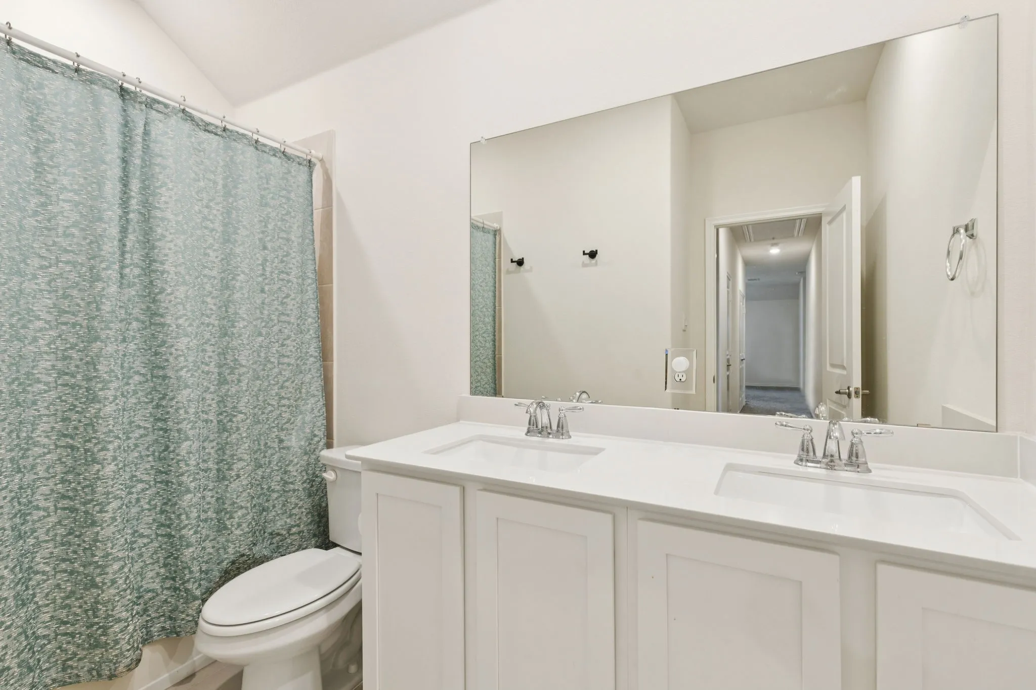 Single Family Residence For Rent in Denton County , 3400 Honey Hill Road, Aubrey, Texas 76227, 5 Bedroom, 4 Bathroom, 2 Garage spaces, 3,382 Sqft, built in 2023, mls#21370446, Real Estate Agent in Aubrey, Homes For Rent in Denton county, Homes For Rent in Aubrey, Realtor in Aubrey Texas, Real Estate Brokerage Independent Realty Texas, Luminita Cordes Realtor