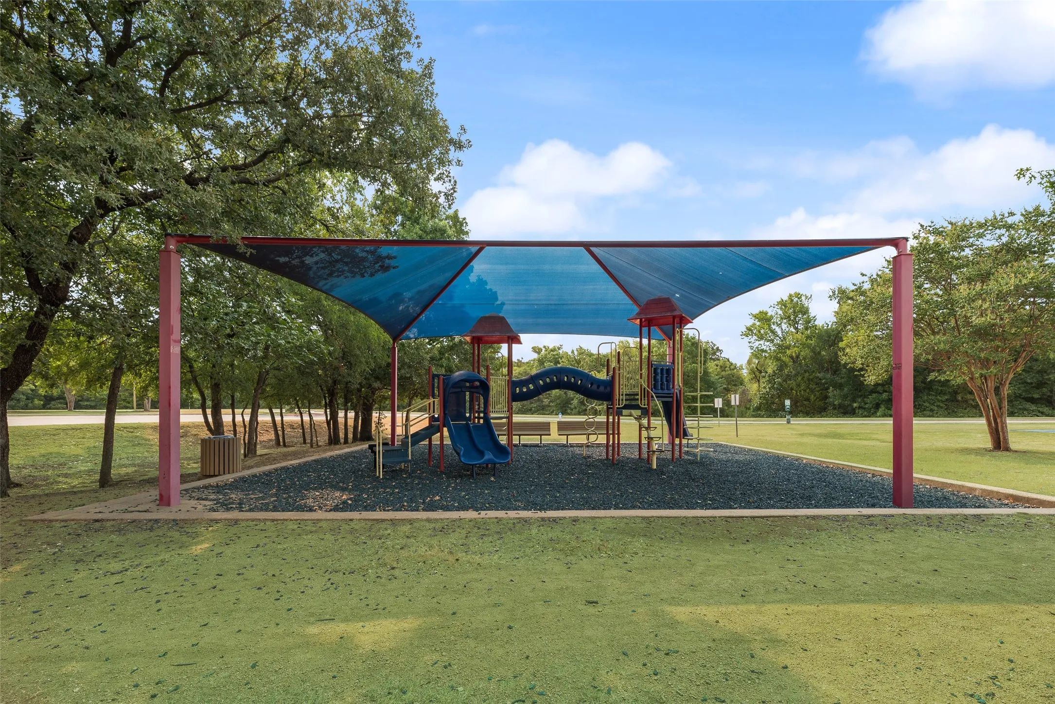 Single Family Residence For Sale in Denton County , 7624 Echo Hill Lane, Denton, Texas 76208, 4 Bedroom, 4 Bathroom, 3 Garage spaces, 3,140 Sqft, built in 2019, mls#21368892, Real Estate Agent in Denton, Homes For Sale in Denton county, Homes For Sale in Denton, Realtor in Denton Texas, Real Estate Brokerage Independent Realty Texas, Luminita Cordes Realtor