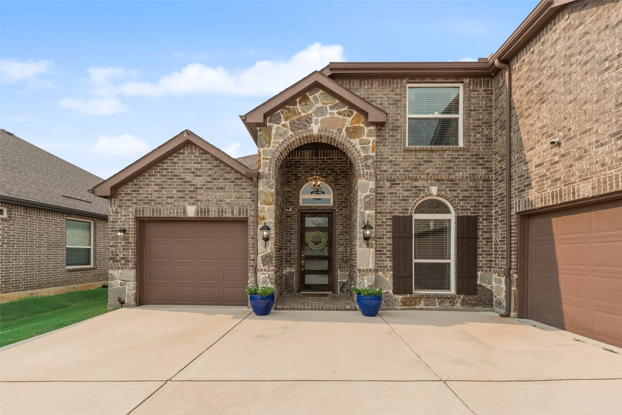 Single garage bay is oversized - a full 22 feet long!