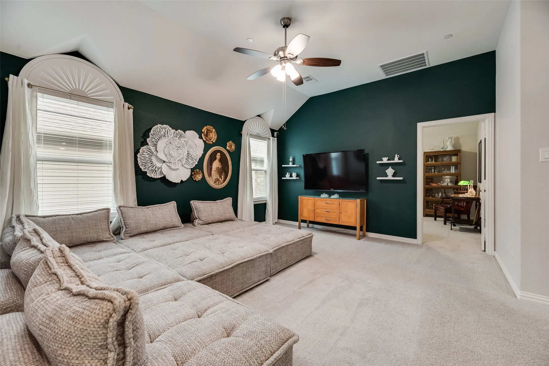 Single Family Residence For Sale in Denton County , 7624 Echo Hill Lane, Denton, Texas 76208, 4 Bedroom, 4 Bathroom, 3 Garage spaces, 3,140 Sqft, built in 2019, mls#21368892, Real Estate Agent in Denton, Homes For Sale in Denton county, Homes For Sale in Denton, Realtor in Denton Texas, Real Estate Brokerage Independent Realty Texas, Luminita Cordes Realtor