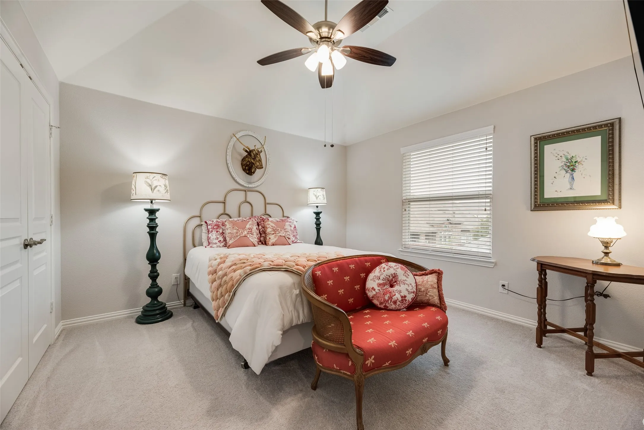 Single Family Residence For Sale in Denton County , 7624 Echo Hill Lane, Denton, Texas 76208, 4 Bedroom, 4 Bathroom, 3 Garage spaces, 3,140 Sqft, built in 2019, mls#21368892, Real Estate Agent in Denton, Homes For Sale in Denton county, Homes For Sale in Denton, Realtor in Denton Texas, Real Estate Brokerage Independent Realty Texas, Luminita Cordes Realtor