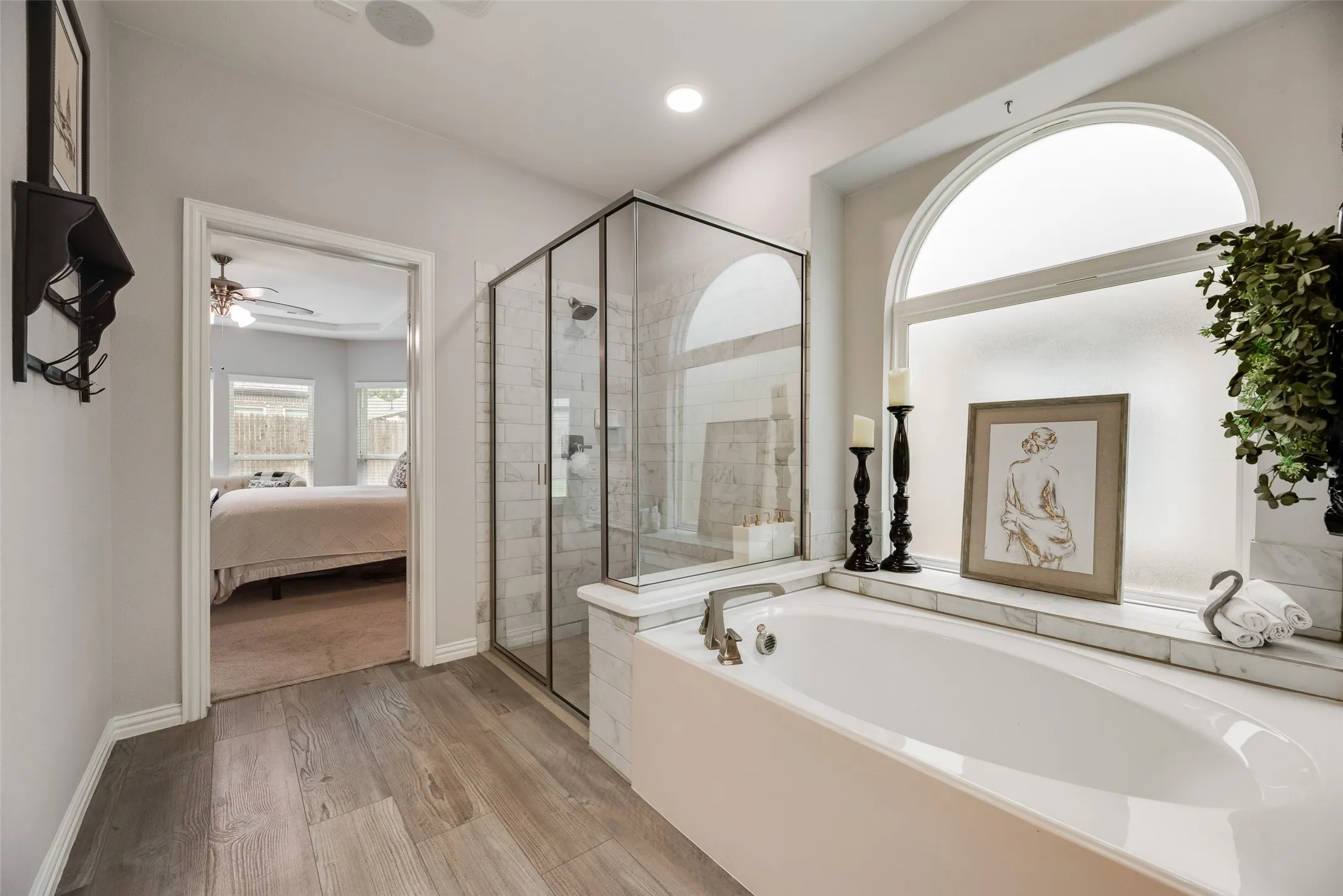 Single Family Residence For Sale in Denton County , 7624 Echo Hill Lane, Denton, Texas 76208, 4 Bedroom, 4 Bathroom, 3 Garage spaces, 3,140 Sqft, built in 2019, mls#21368892, Real Estate Agent in Denton, Homes For Sale in Denton county, Homes For Sale in Denton, Realtor in Denton Texas, Real Estate Brokerage Independent Realty Texas, Luminita Cordes Realtor