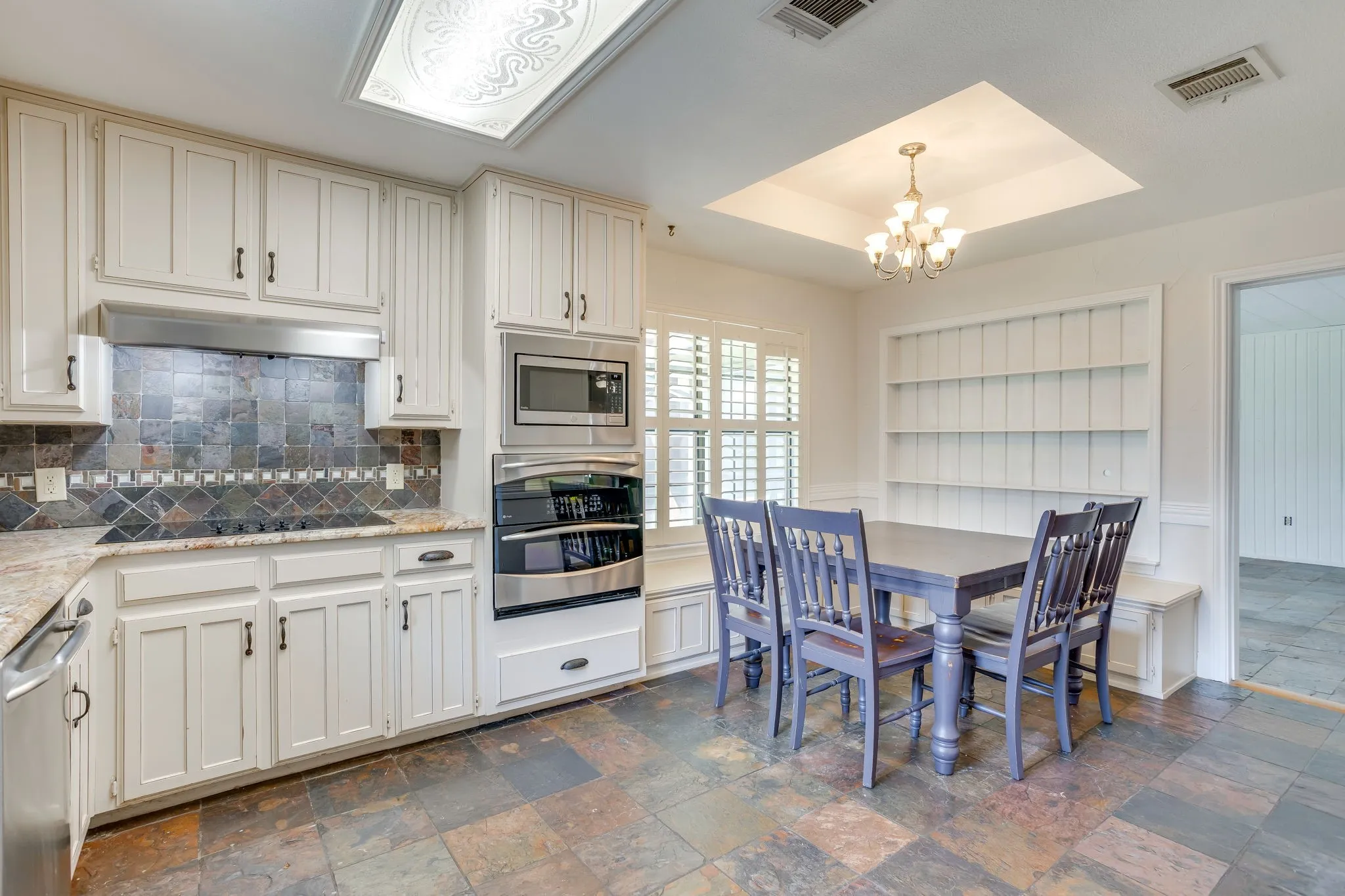 Heart of Keller with pool KHS 990 Oak Ridge Dr. Keller TX 76248 817-422-3322