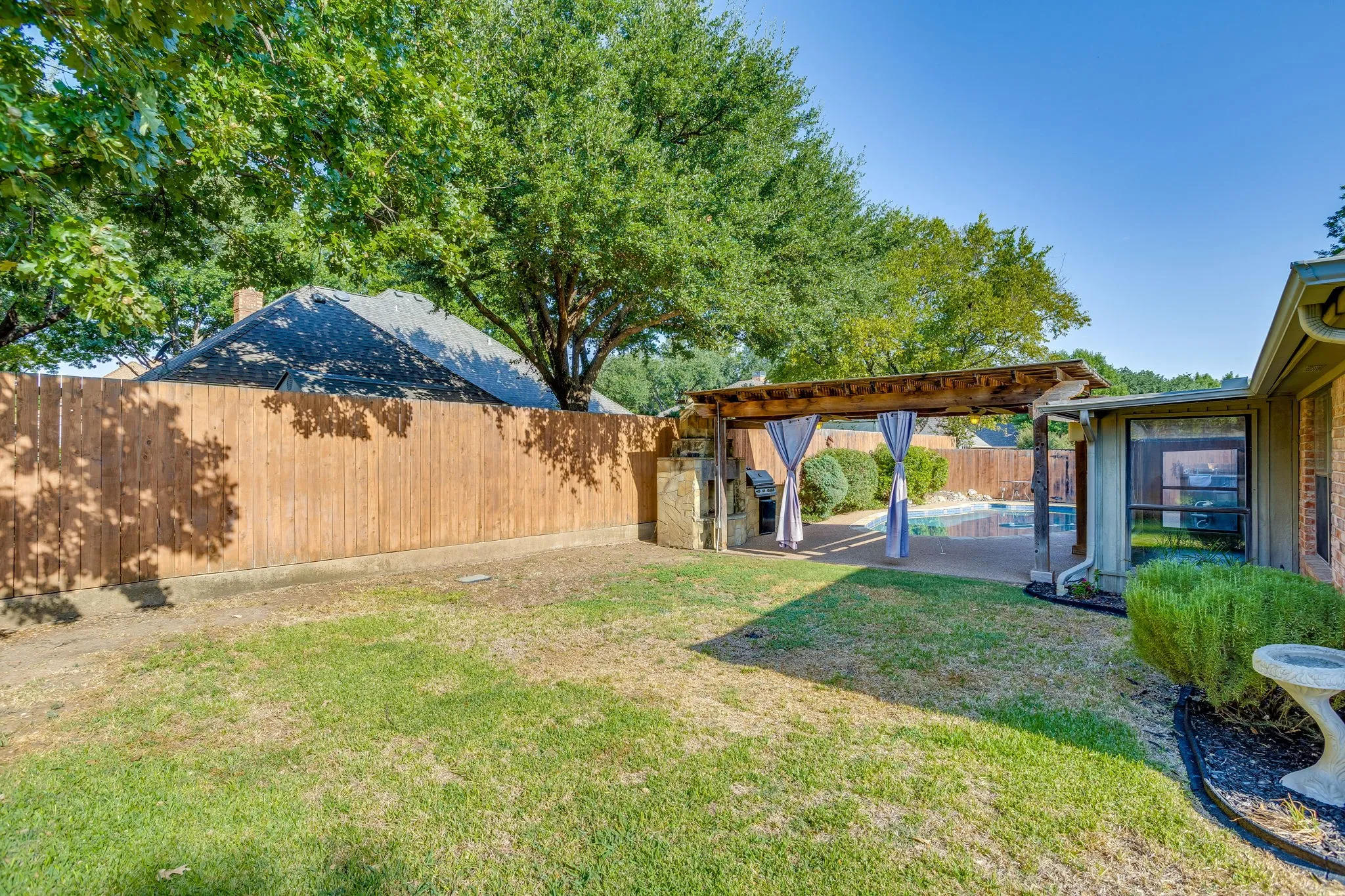 Heart of Keller with pool KHS 990 Oak Ridge Dr. Keller TX 76248 817-422-3322