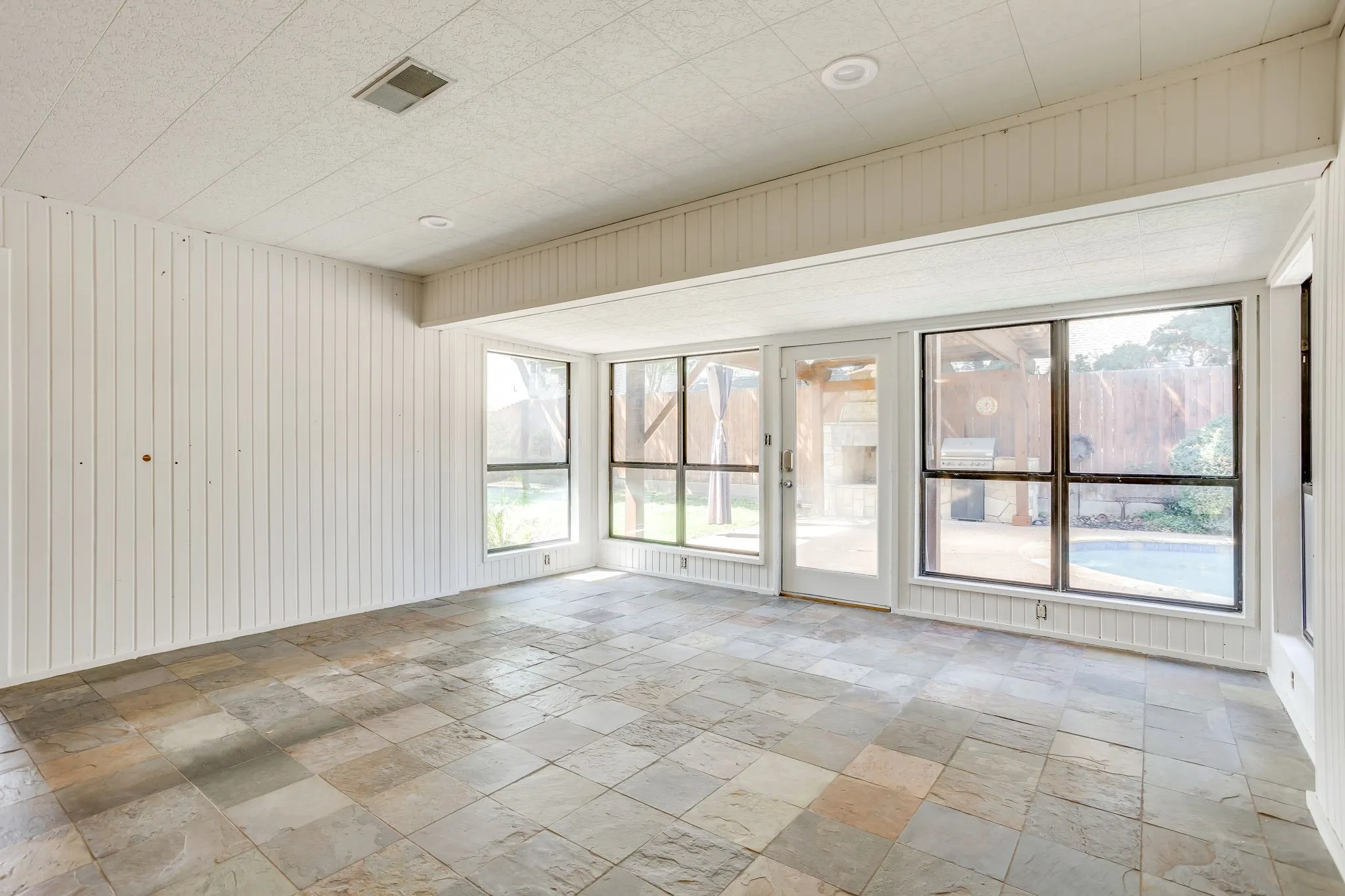 Heart of Keller with pool KHS 990 Oak Ridge Dr. Keller TX 76248 817-422-3322