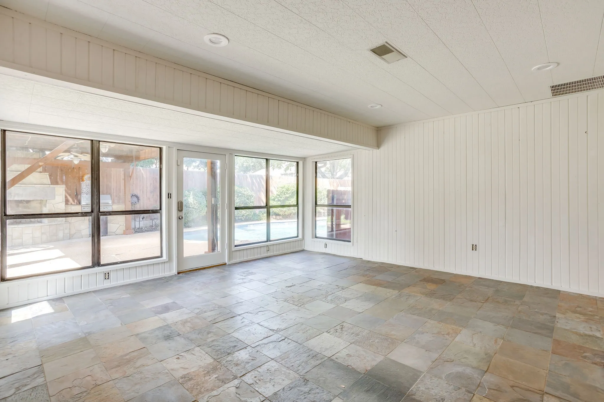 Heart of Keller with pool KHS 990 Oak Ridge Dr. Keller TX 76248 817-422-3322