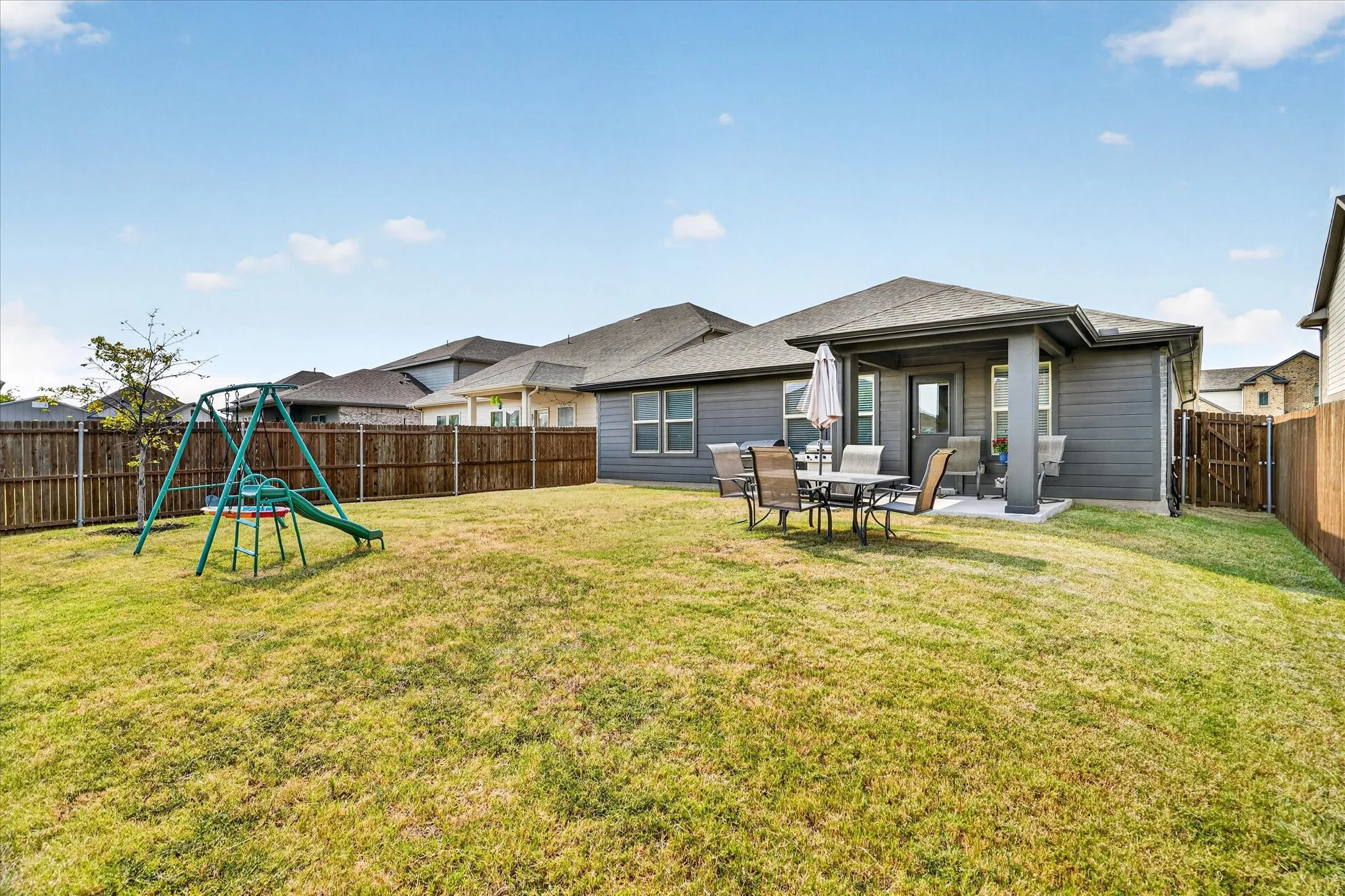 Single Family Residence For Sale in Tarrant County , 2413 Ponca Drive, Fort Worth, Texas 76179, 4 Bedroom, 3 Bathroom, 2 Garage spaces, 2,279 Sqft, built in 2022, mls#21369174, Real Estate Agent in Fort Worth, Homes For Sale in Tarrant county, Homes For Sale in Fort Worth, Realtor in Fort Worth Texas, Real Estate Brokerage Independent Realty Texas, Luminita Cordes Realtor