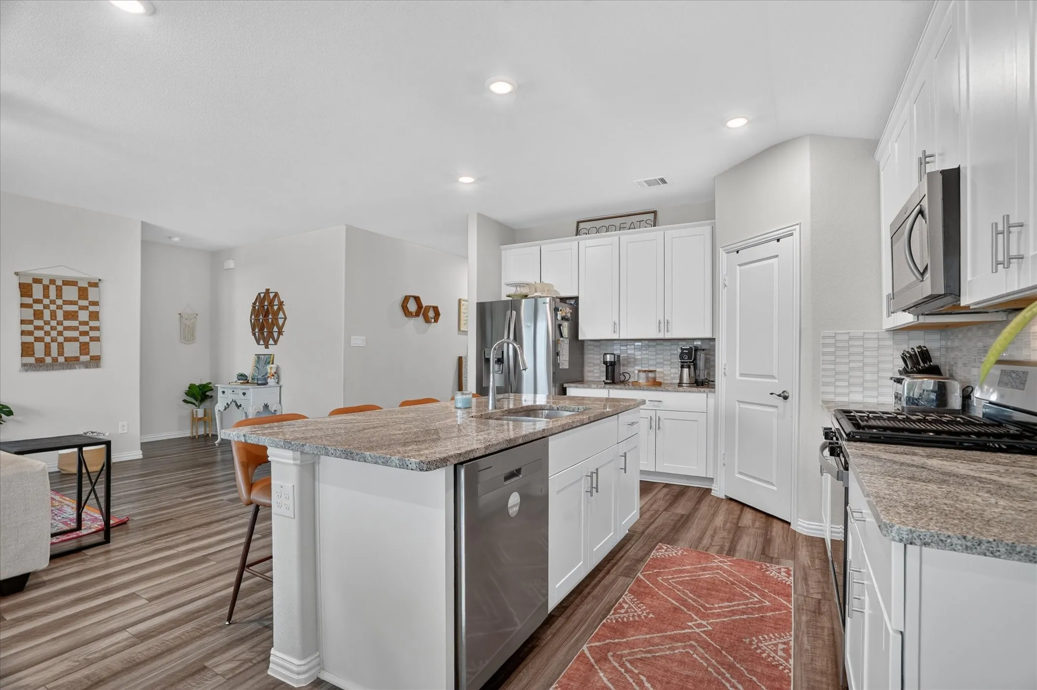 Single Family Residence For Sale in Tarrant County , 2413 Ponca Drive, Fort Worth, Texas 76179, 4 Bedroom, 3 Bathroom, 2 Garage spaces, 2,279 Sqft, built in 2022, mls#21369174, Real Estate Agent in Fort Worth, Homes For Sale in Tarrant county, Homes For Sale in Fort Worth, Realtor in Fort Worth Texas, Real Estate Brokerage Independent Realty Texas, Luminita Cordes Realtor