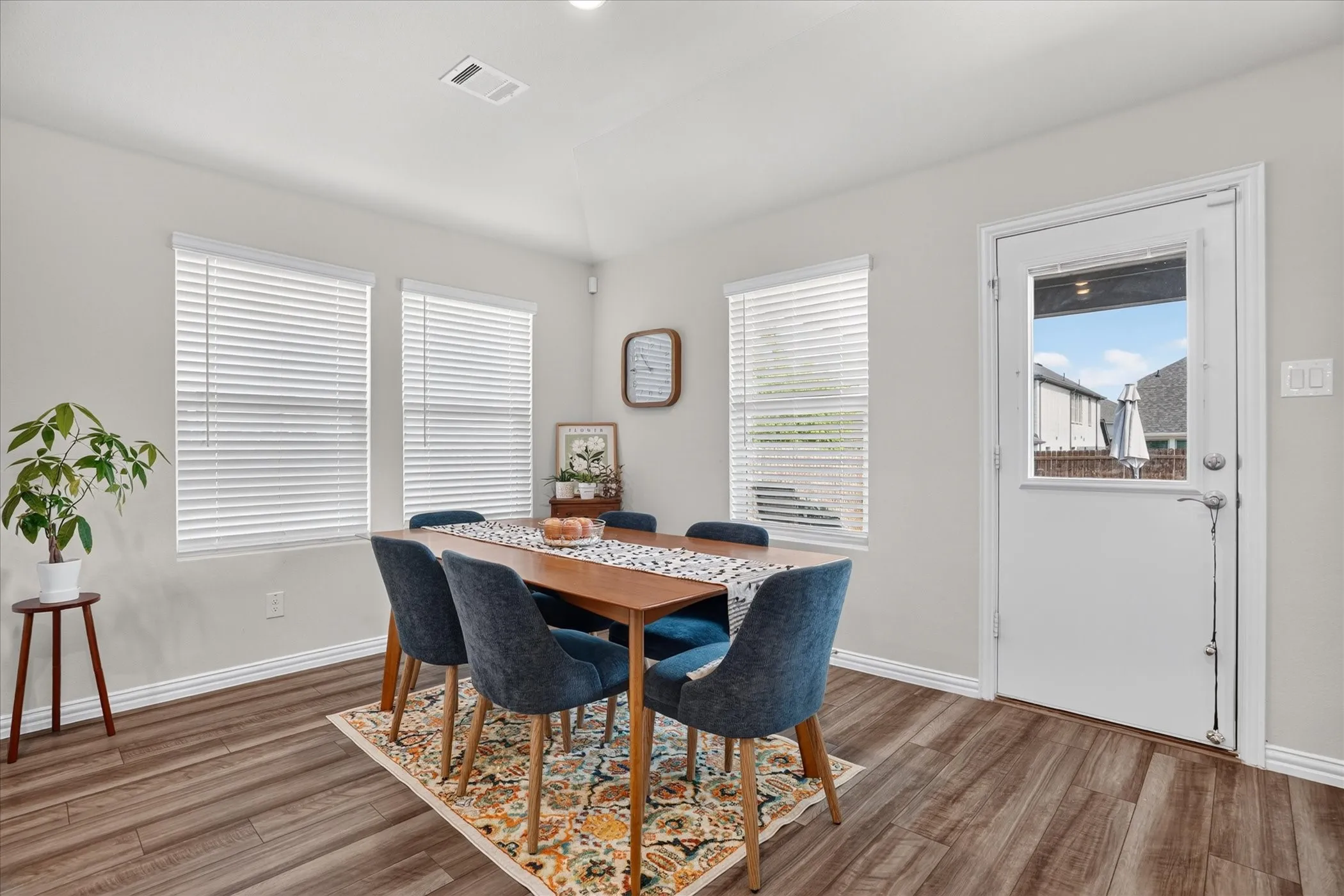 Single Family Residence For Sale in Tarrant County , 2413 Ponca Drive, Fort Worth, Texas 76179, 4 Bedroom, 3 Bathroom, 2 Garage spaces, 2,279 Sqft, built in 2022, mls#21369174, Real Estate Agent in Fort Worth, Homes For Sale in Tarrant county, Homes For Sale in Fort Worth, Realtor in Fort Worth Texas, Real Estate Brokerage Independent Realty Texas, Luminita Cordes Realtor