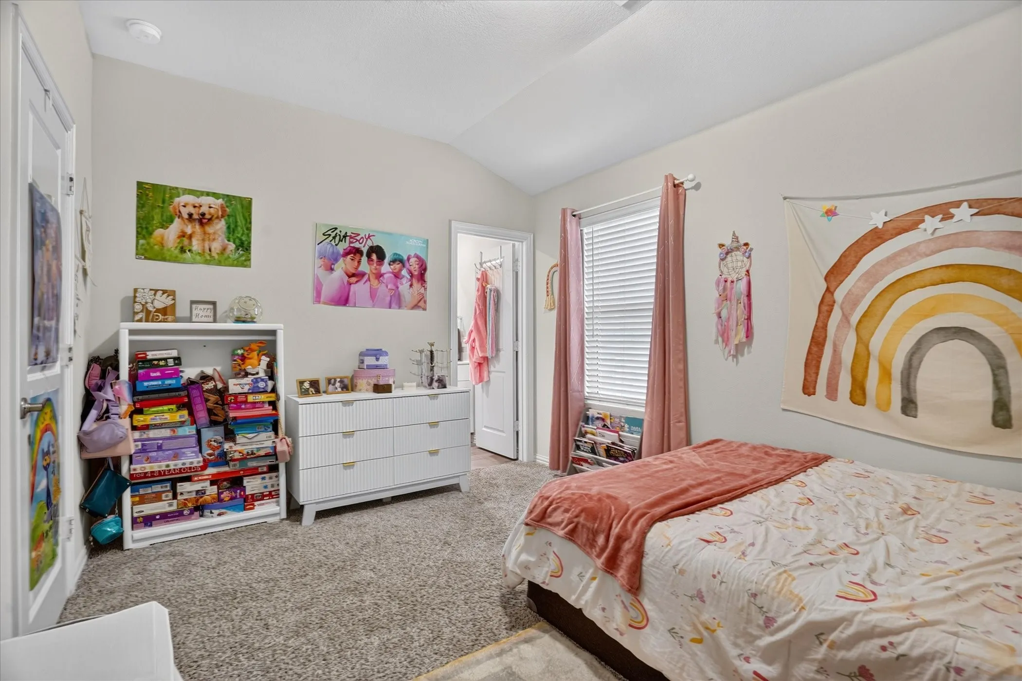 Single Family Residence For Sale in Tarrant County , 2413 Ponca Drive, Fort Worth, Texas 76179, 4 Bedroom, 3 Bathroom, 2 Garage spaces, 2,279 Sqft, built in 2022, mls#21369174, Real Estate Agent in Fort Worth, Homes For Sale in Tarrant county, Homes For Sale in Fort Worth, Realtor in Fort Worth Texas, Real Estate Brokerage Independent Realty Texas, Luminita Cordes Realtor