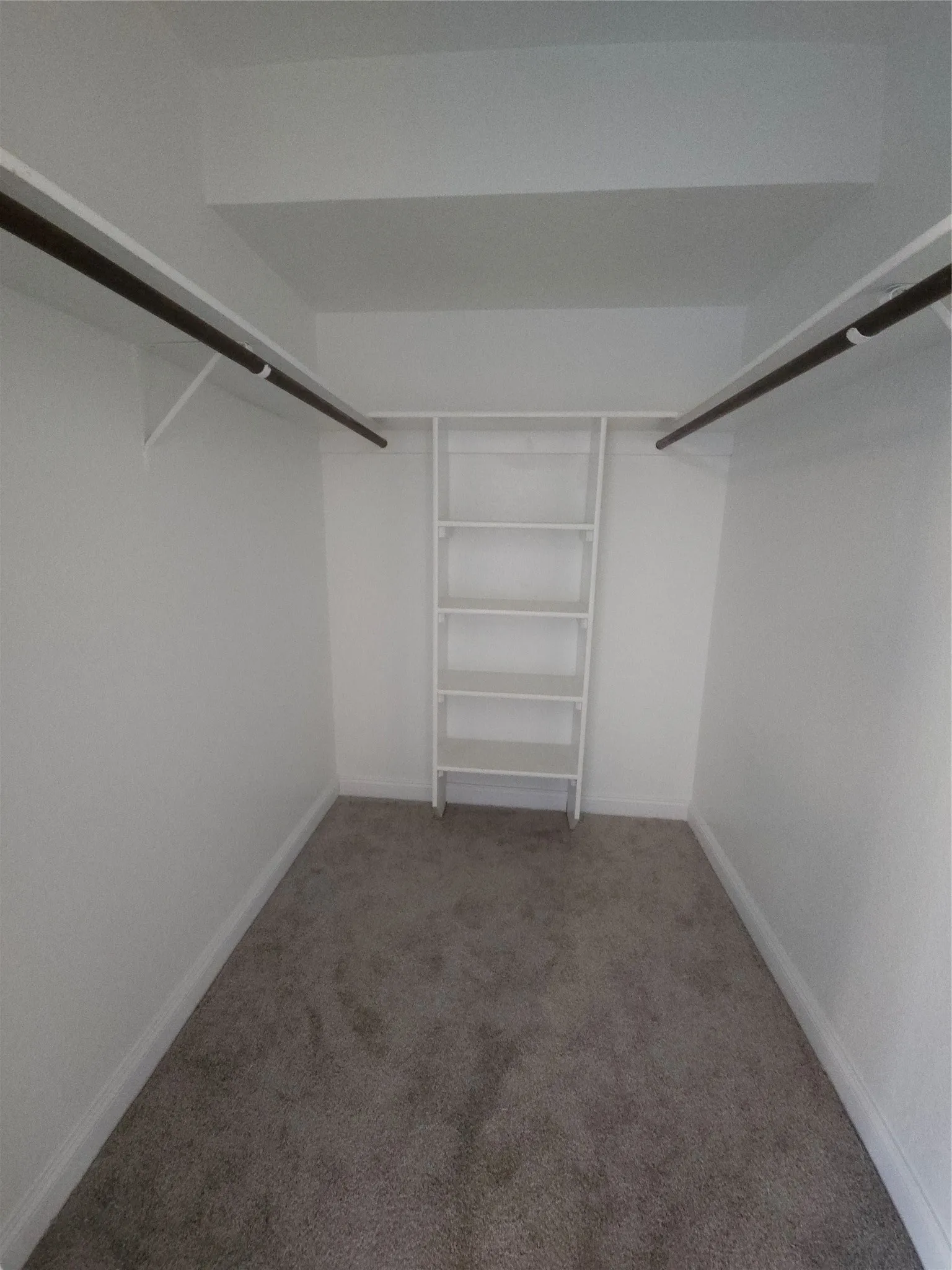Single Family Residence For Sale in Tarrant County , 6300 Brownlee Lane, Arlington, Texas 76018, 3 Bedroom, 2 Bathroom, 2 Garage spaces, 1,490 Sqft, built in 1984, mls#21370449, Real Estate Agent in Arlington, Homes For Sale in Tarrant county, Homes For Sale in Arlington, Realtor in Arlington Texas, Real Estate Brokerage Independent Realty Texas, Luminita Cordes Realtor