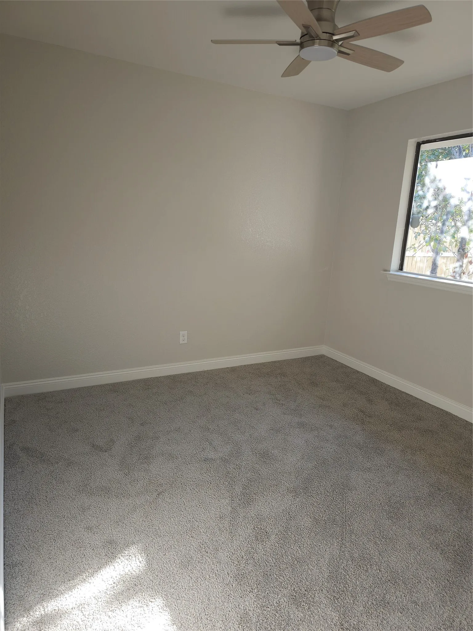 Single Family Residence For Sale in Tarrant County , 6300 Brownlee Lane, Arlington, Texas 76018, 3 Bedroom, 2 Bathroom, 2 Garage spaces, 1,490 Sqft, built in 1984, mls#21370449, Real Estate Agent in Arlington, Homes For Sale in Tarrant county, Homes For Sale in Arlington, Realtor in Arlington Texas, Real Estate Brokerage Independent Realty Texas, Luminita Cordes Realtor