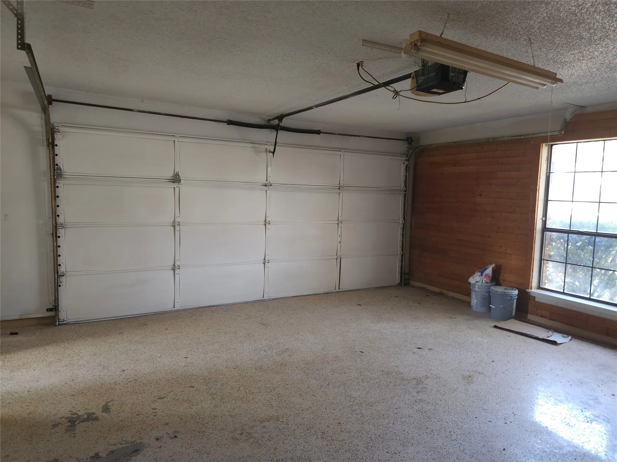 Single Family Residence For Sale in Tarrant County , 6300 Brownlee Lane, Arlington, Texas 76018, 3 Bedroom, 2 Bathroom, 2 Garage spaces, 1,490 Sqft, built in 1984, mls#21370449, Real Estate Agent in Arlington, Homes For Sale in Tarrant county, Homes For Sale in Arlington, Realtor in Arlington Texas, Real Estate Brokerage Independent Realty Texas, Luminita Cordes Realtor