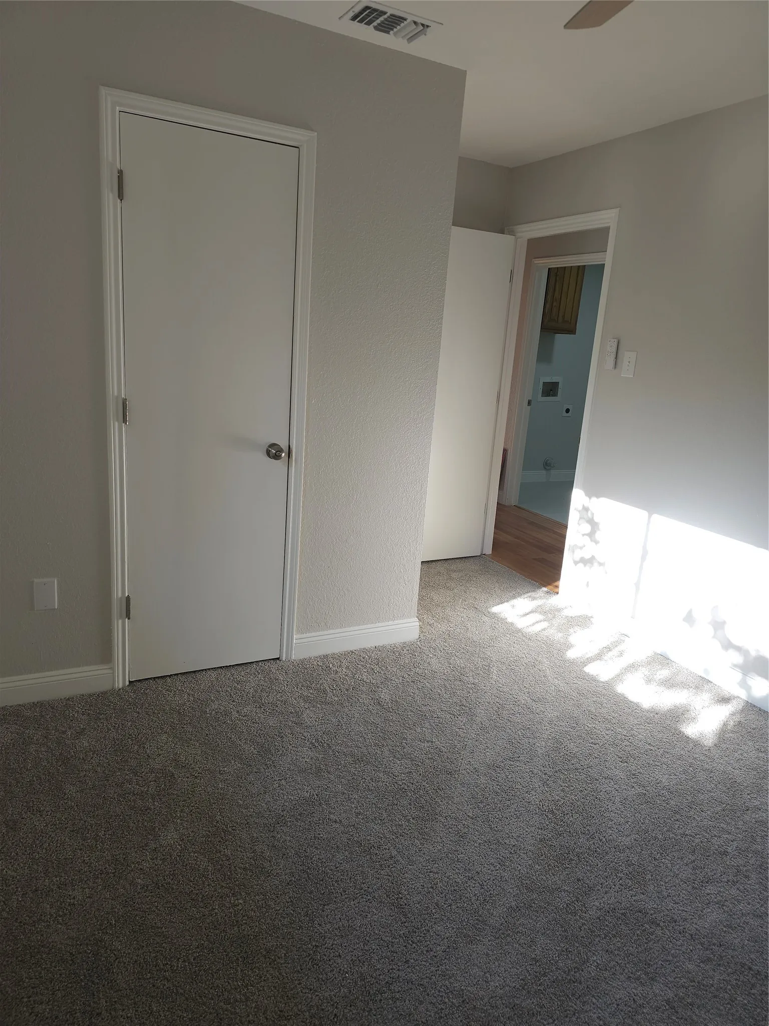 Single Family Residence For Sale in Tarrant County , 6300 Brownlee Lane, Arlington, Texas 76018, 3 Bedroom, 2 Bathroom, 2 Garage spaces, 1,490 Sqft, built in 1984, mls#21370449, Real Estate Agent in Arlington, Homes For Sale in Tarrant county, Homes For Sale in Arlington, Realtor in Arlington Texas, Real Estate Brokerage Independent Realty Texas, Luminita Cordes Realtor