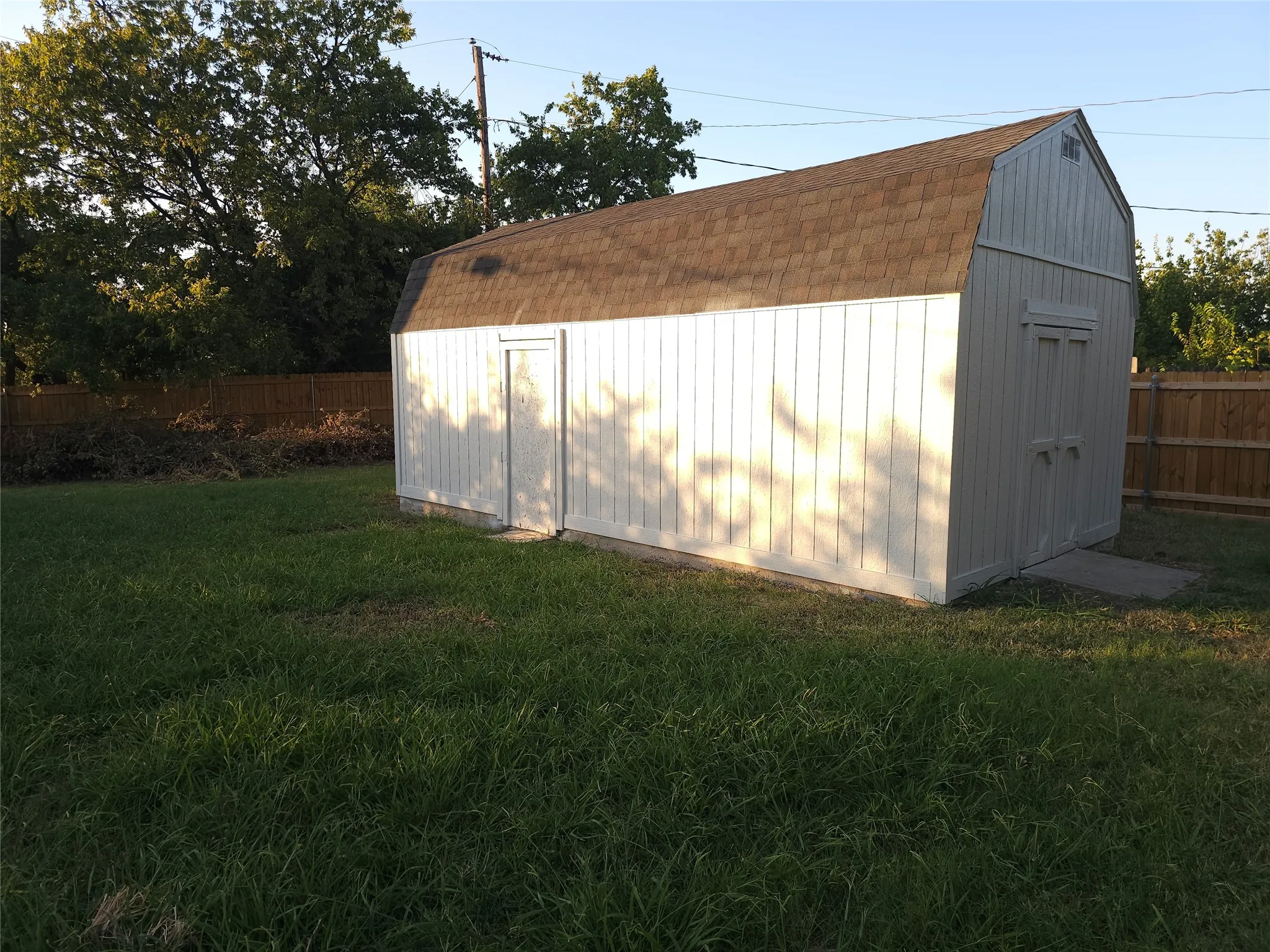 Single Family Residence For Sale in Tarrant County , 6300 Brownlee Lane, Arlington, Texas 76018, 3 Bedroom, 2 Bathroom, 2 Garage spaces, 1,490 Sqft, built in 1984, mls#21370449, Real Estate Agent in Arlington, Homes For Sale in Tarrant county, Homes For Sale in Arlington, Realtor in Arlington Texas, Real Estate Brokerage Independent Realty Texas, Luminita Cordes Realtor