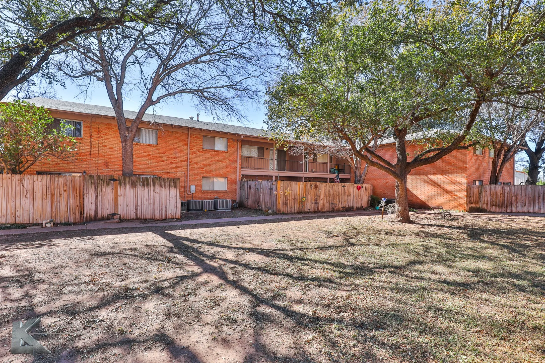 Apartment For Sale in Taylor County , 2600 Ivanhoe Lane, Abilene, Texas 79605, 0, 0, Garage spaces, 0 Sqft, built in 1964, mls#21370516, Real Estate Agent in Abilene, Homes For Sale in Taylor county, Homes For Sale in Abilene, Realtor in Abilene Texas, Real Estate Brokerage Independent Realty Texas, Luminita Cordes Realtor