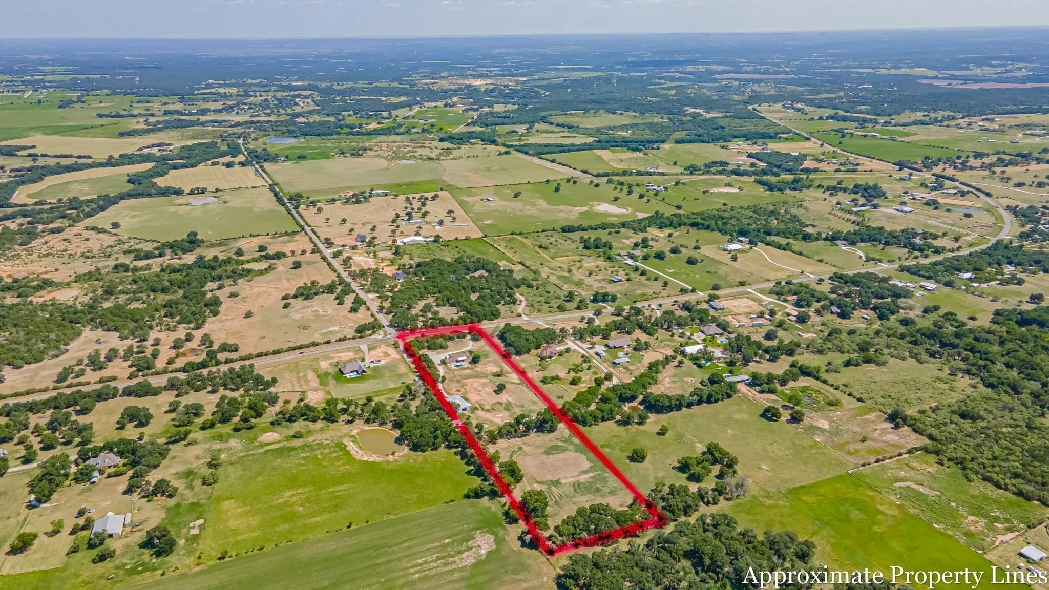 Single Family Residence For Sale in Hood County , 1710 Rock Church Highway, Tolar, Texas 76476, 4 Bedroom, 3 Bathroom, 2 Garage spaces, 1,971 Sqft, built in 1986, mls#21370126, Real Estate Agent in Tolar, Homes For Sale in Hood county, Homes For Sale in Tolar, Realtor in Tolar Texas, Real Estate Brokerage Independent Realty Texas, Luminita Cordes Realtor