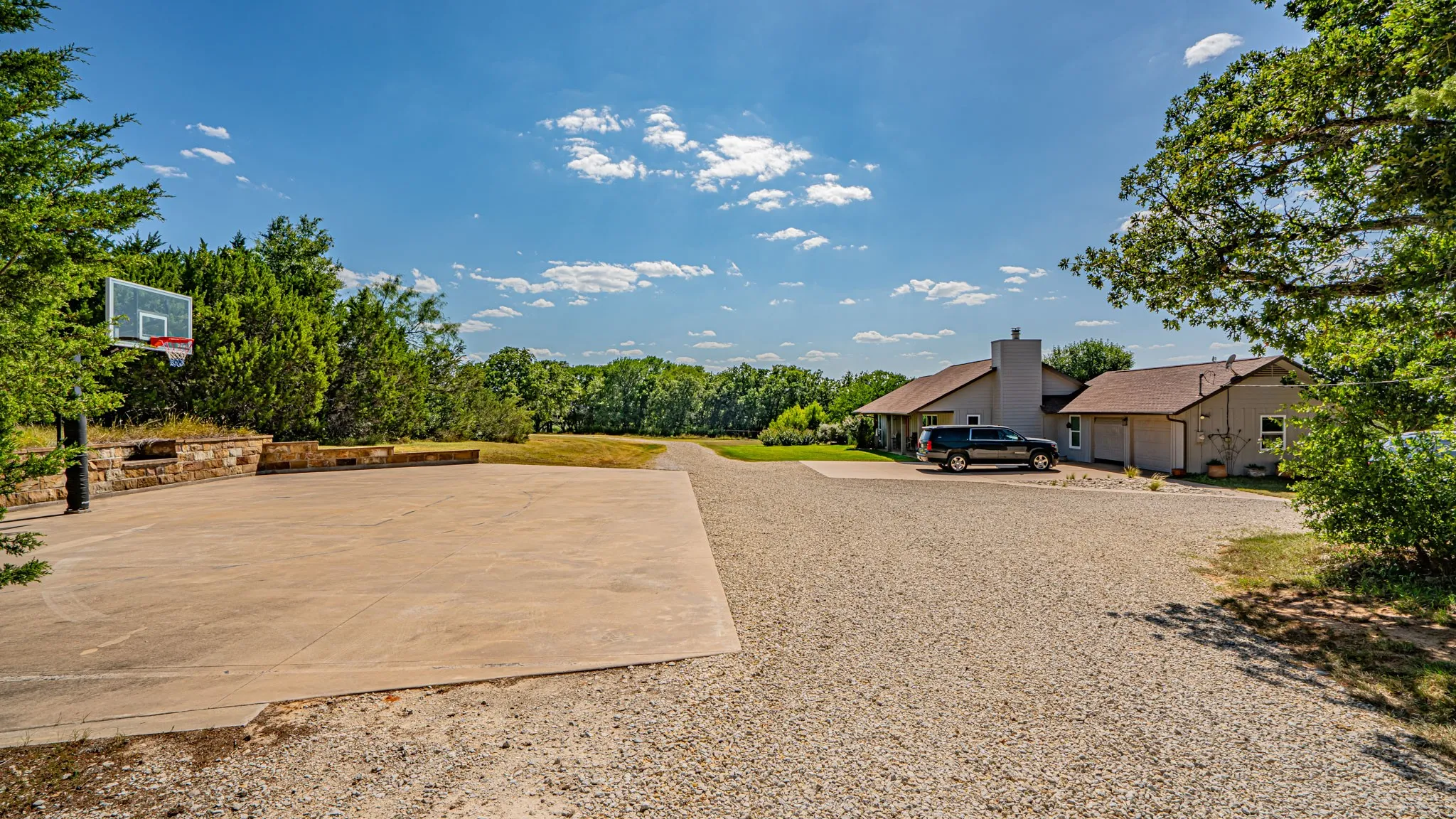 Single Family Residence For Sale in Hood County , 1710 Rock Church Highway, Tolar, Texas 76476, 4 Bedroom, 3 Bathroom, 2 Garage spaces, 1,971 Sqft, built in 1986, mls#21370126, Real Estate Agent in Tolar, Homes For Sale in Hood county, Homes For Sale in Tolar, Realtor in Tolar Texas, Real Estate Brokerage Independent Realty Texas, Luminita Cordes Realtor