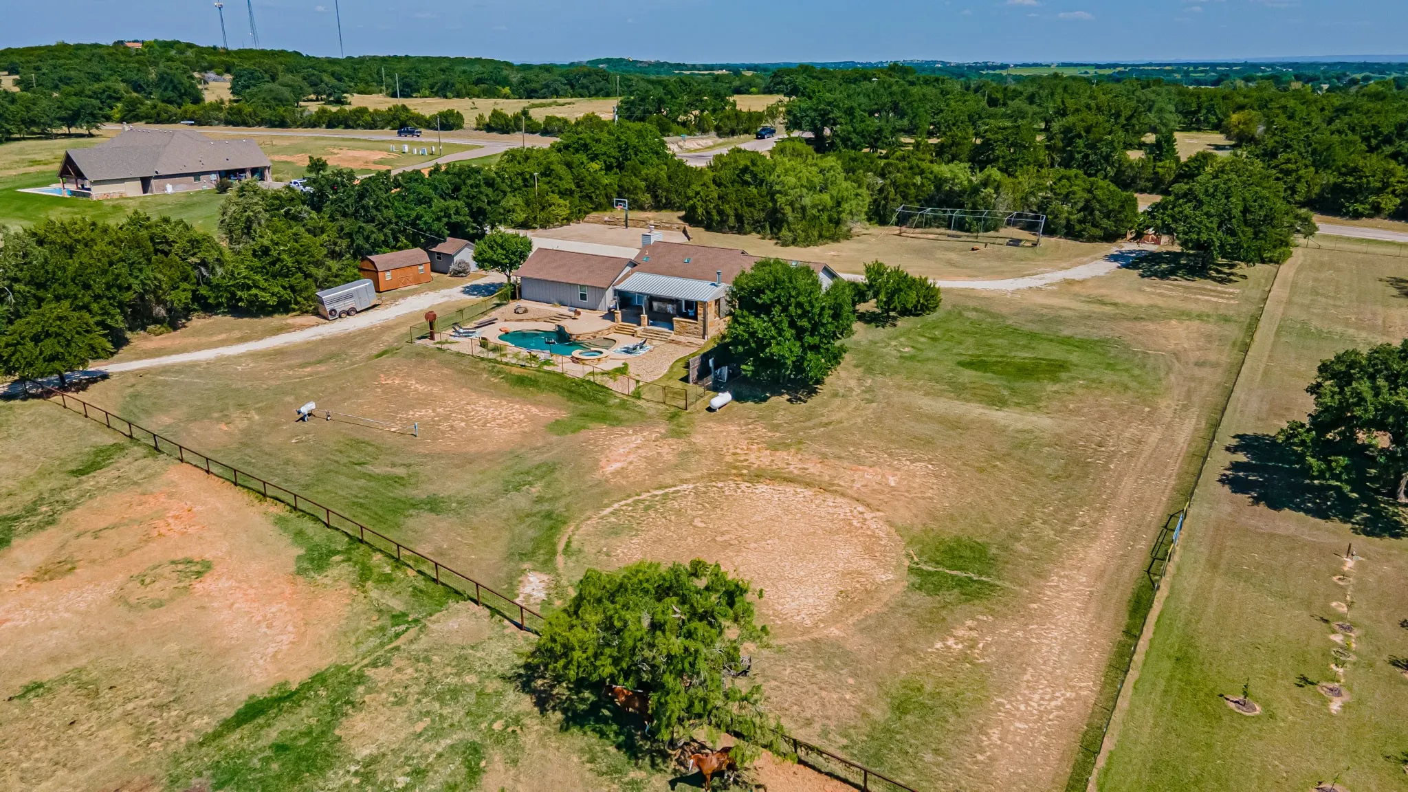Single Family Residence For Sale in Hood County , 1710 Rock Church Highway, Tolar, Texas 76476, 4 Bedroom, 3 Bathroom, 2 Garage spaces, 1,971 Sqft, built in 1986, mls#21370126, Real Estate Agent in Tolar, Homes For Sale in Hood county, Homes For Sale in Tolar, Realtor in Tolar Texas, Real Estate Brokerage Independent Realty Texas, Luminita Cordes Realtor