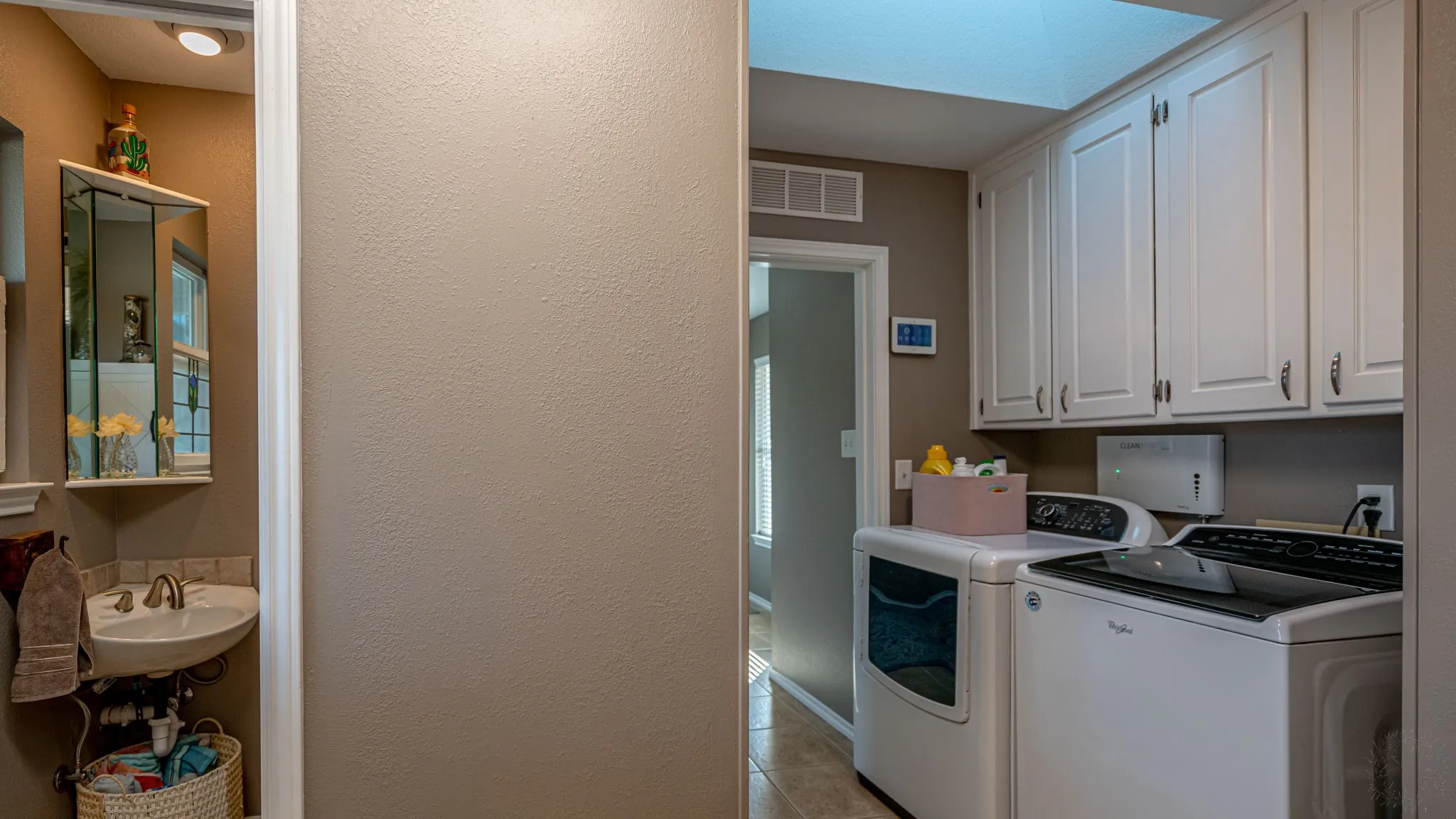 Single Family Residence For Sale in Hood County , 1710 Rock Church Highway, Tolar, Texas 76476, 4 Bedroom, 3 Bathroom, 2 Garage spaces, 1,971 Sqft, built in 1986, mls#21370126, Real Estate Agent in Tolar, Homes For Sale in Hood county, Homes For Sale in Tolar, Realtor in Tolar Texas, Real Estate Brokerage Independent Realty Texas, Luminita Cordes Realtor