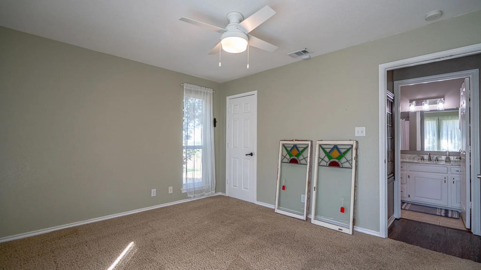 Single Family Residence For Sale in Hood County , 1710 Rock Church Highway, Tolar, Texas 76476, 4 Bedroom, 3 Bathroom, 2 Garage spaces, 1,971 Sqft, built in 1986, mls#21370126, Real Estate Agent in Tolar, Homes For Sale in Hood county, Homes For Sale in Tolar, Realtor in Tolar Texas, Real Estate Brokerage Independent Realty Texas, Luminita Cordes Realtor