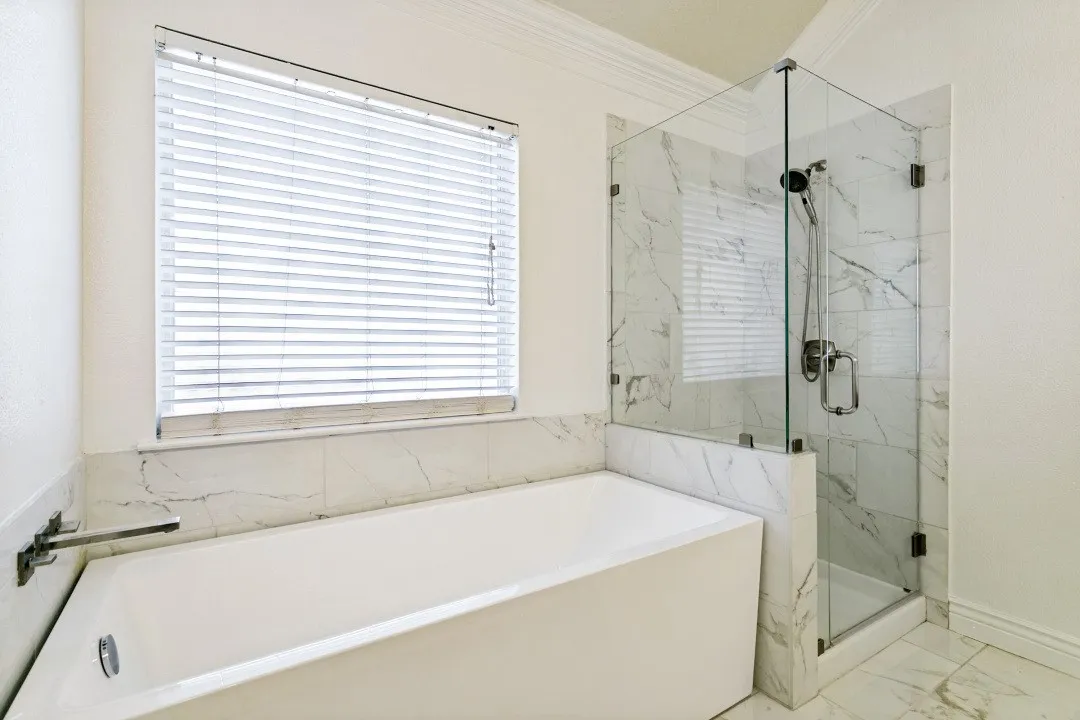 Single Family Residence For Sale in Denton County , 7121 Raintree Way, Denton, Texas 76210, 5 Bedroom, 3 Bathroom, 2 Garage spaces, 3,027 Sqft, built in 2001, mls#21370509, Real Estate Agent in Denton, Homes For Sale in Denton county, Homes For Sale in Denton, Realtor in Denton Texas, Real Estate Brokerage Independent Realty Texas, Luminita Cordes Realtor
