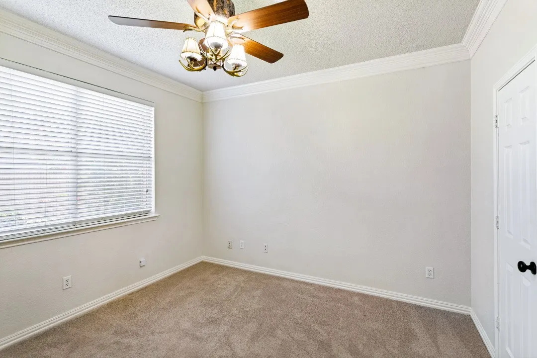 Single Family Residence For Sale in Denton County , 7121 Raintree Way, Denton, Texas 76210, 5 Bedroom, 3 Bathroom, 2 Garage spaces, 3,027 Sqft, built in 2001, mls#21370509, Real Estate Agent in Denton, Homes For Sale in Denton county, Homes For Sale in Denton, Realtor in Denton Texas, Real Estate Brokerage Independent Realty Texas, Luminita Cordes Realtor