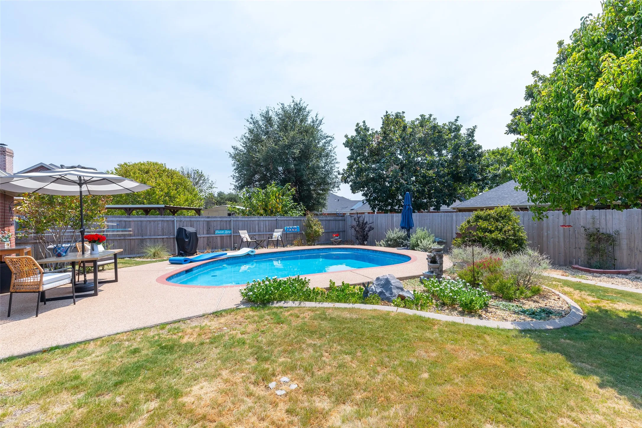 Single Family Residence For Sale in Taylor County , 2409 Township Court, Abilene, Texas 79601, 3 Bedroom, 2 Bathroom, 2 Garage spaces, 1,650 Sqft, built in 2002, mls#21369836, Real Estate Agent in Abilene, Homes For Sale in Taylor county, Homes For Sale in Abilene, Realtor in Abilene Texas, Real Estate Brokerage Independent Realty Texas, Luminita Cordes Realtor
