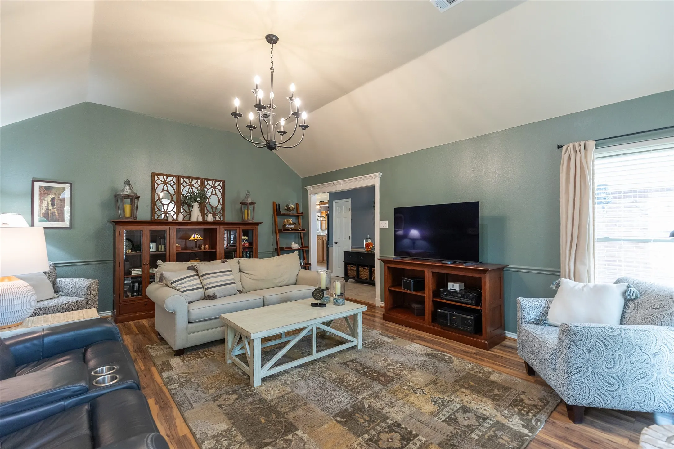 Single Family Residence For Sale in Taylor County , 2409 Township Court, Abilene, Texas 79601, 3 Bedroom, 2 Bathroom, 2 Garage spaces, 1,650 Sqft, built in 2002, mls#21369836, Real Estate Agent in Abilene, Homes For Sale in Taylor county, Homes For Sale in Abilene, Realtor in Abilene Texas, Real Estate Brokerage Independent Realty Texas, Luminita Cordes Realtor
