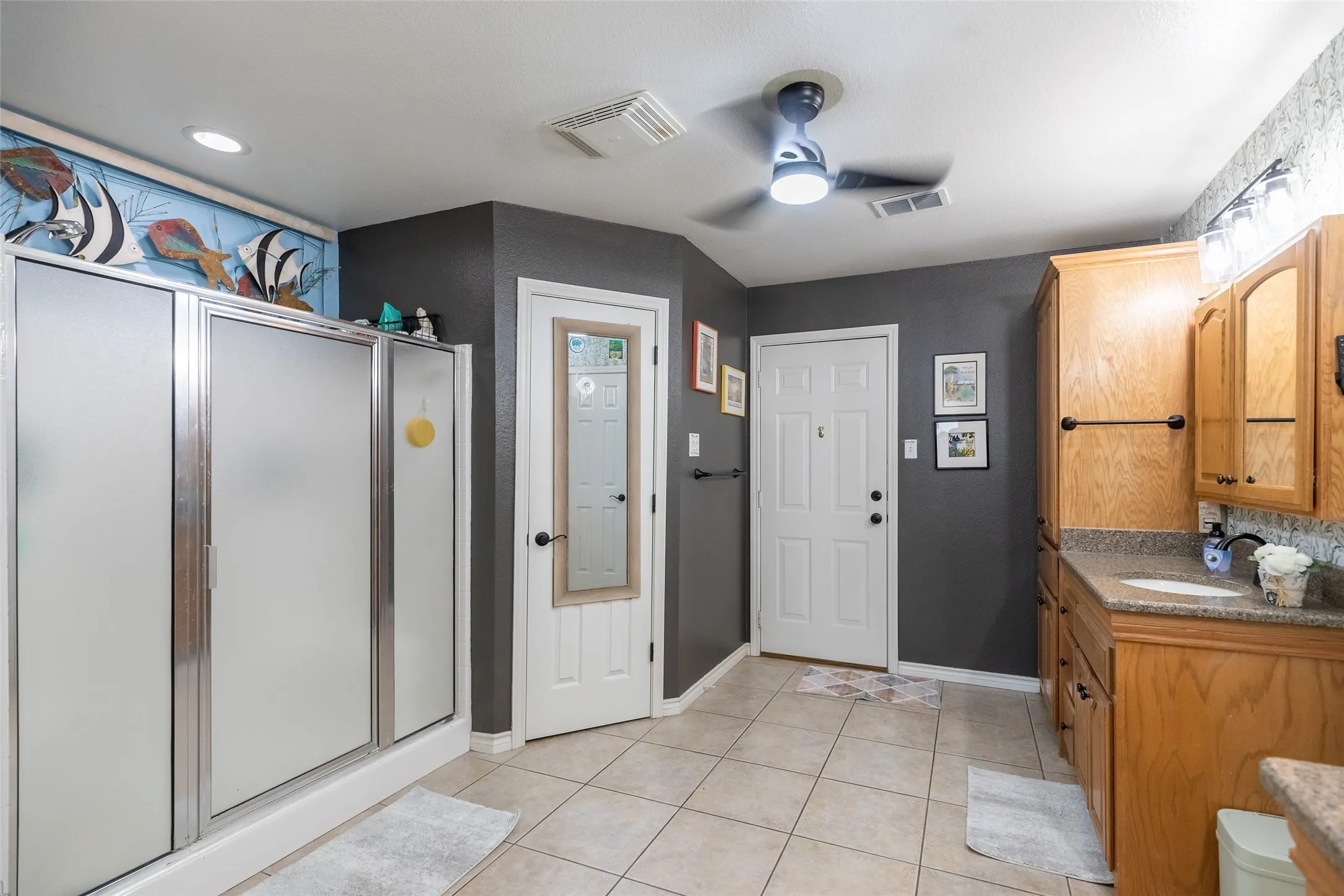 Single Family Residence For Sale in Taylor County , 2409 Township Court, Abilene, Texas 79601, 3 Bedroom, 2 Bathroom, 2 Garage spaces, 1,650 Sqft, built in 2002, mls#21369836, Real Estate Agent in Abilene, Homes For Sale in Taylor county, Homes For Sale in Abilene, Realtor in Abilene Texas, Real Estate Brokerage Independent Realty Texas, Luminita Cordes Realtor