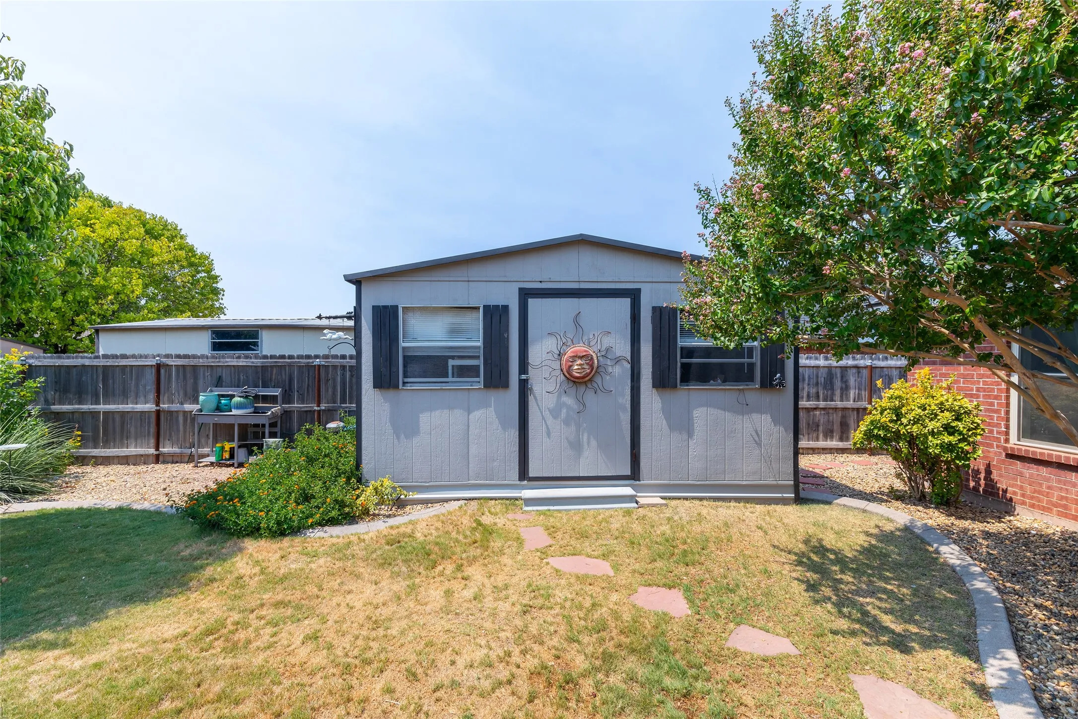 Single Family Residence For Sale in Taylor County , 2409 Township Court, Abilene, Texas 79601, 3 Bedroom, 2 Bathroom, 2 Garage spaces, 1,650 Sqft, built in 2002, mls#21369836, Real Estate Agent in Abilene, Homes For Sale in Taylor county, Homes For Sale in Abilene, Realtor in Abilene Texas, Real Estate Brokerage Independent Realty Texas, Luminita Cordes Realtor