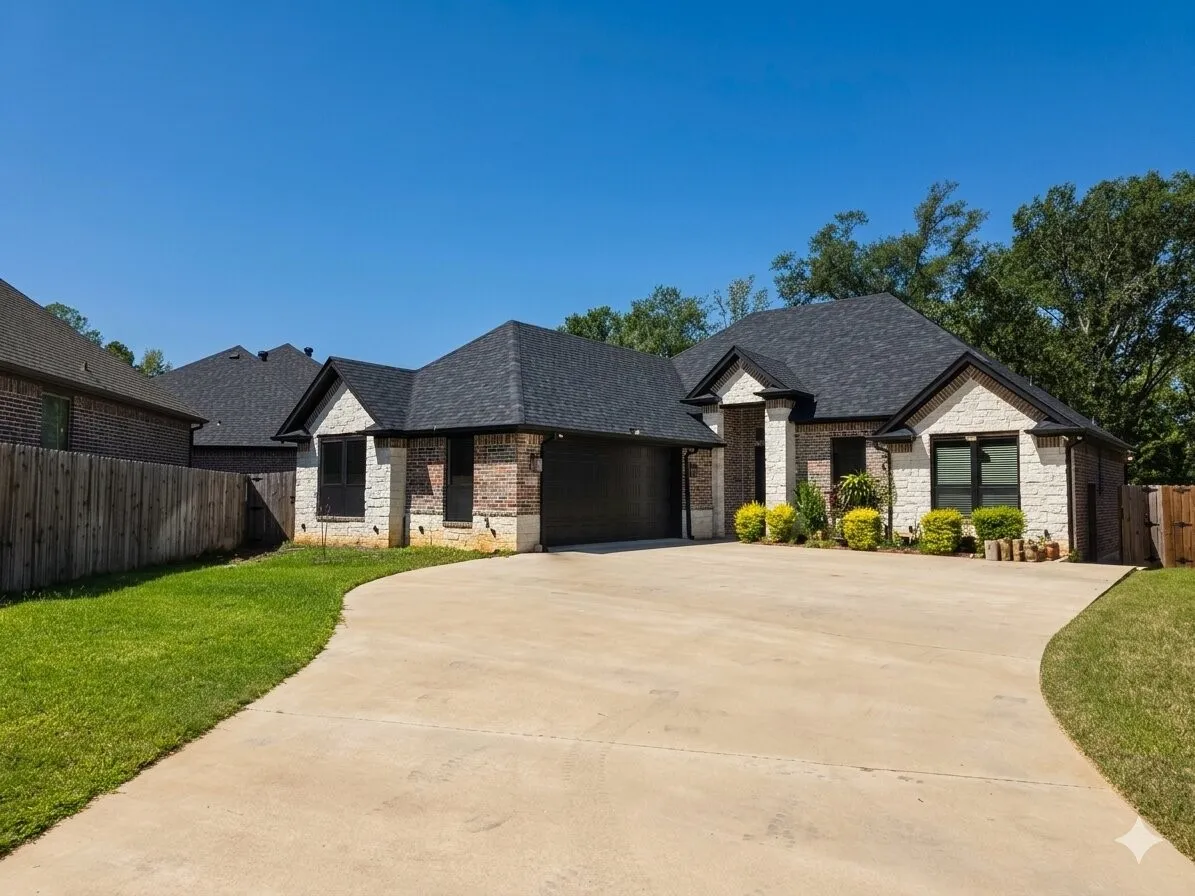 Single Family Residence For Sale in Smith County , 11034 Oak Springs Cove, Tyler, Texas 75703, 4 Bedroom, 2 Bathroom, 2 Garage spaces, 1,863 Sqft, built in 2022, mls#21364422, Real Estate Agent in Tyler, Homes For Sale in Smith county, Homes For Sale in Tyler, Realtor in Tyler Texas, Real Estate Brokerage Independent Realty Texas, Luminita Cordes Realtor