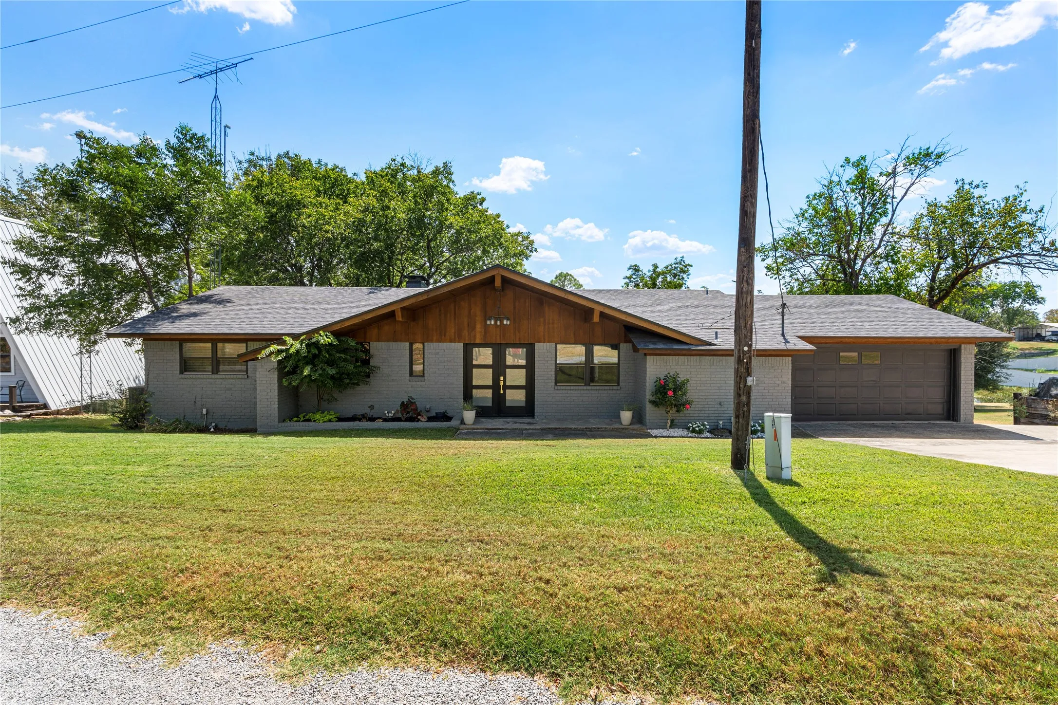 Single Family Residence For Sale in Cooke County , 80 Bayside Circle, Gainesville, Texas 76240, 3 Bedroom, 2 Bathroom, 2 Garage spaces, 1,770 Sqft, built in 0, mls#21370522, Real Estate Agent in Gainesville, Homes For Sale in Cooke county, Homes For Sale in Gainesville, Realtor in Gainesville Texas, Real Estate Brokerage Independent Realty Texas, Luminita Cordes Realtor