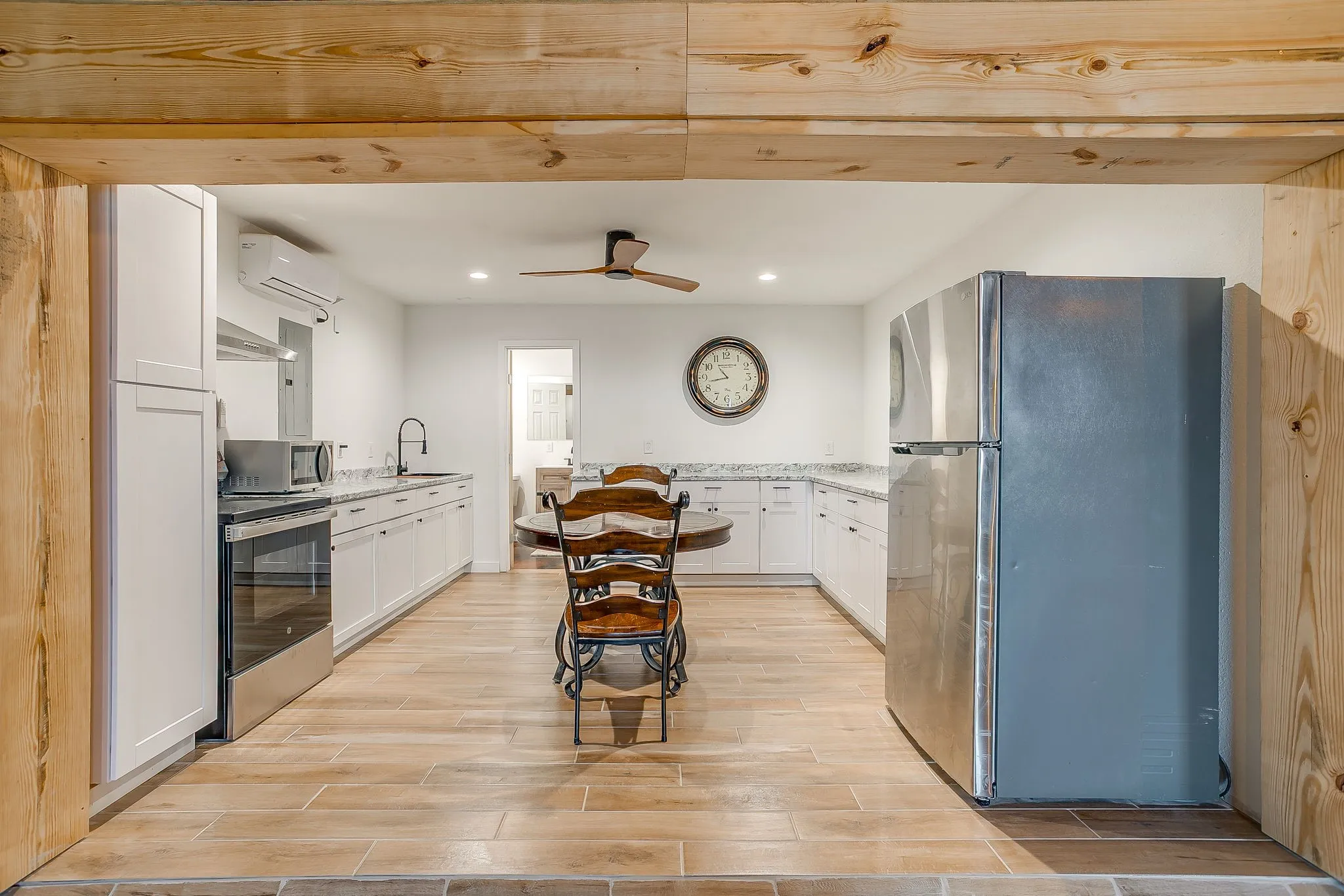 Single Family Residence For Sale in Parker County , 1011 Carsyn Creek Road, Weatherford, Texas 76087, 2 Bedroom, 3 Bathroom, 4 Garage spaces, 2,646 Sqft, built in 2023, mls#21370100, Real Estate Agent in Weatherford, Homes For Sale in Parker county, Homes For Sale in Weatherford, Realtor in Weatherford Texas, Real Estate Brokerage Independent Realty Texas, Luminita Cordes Realtor