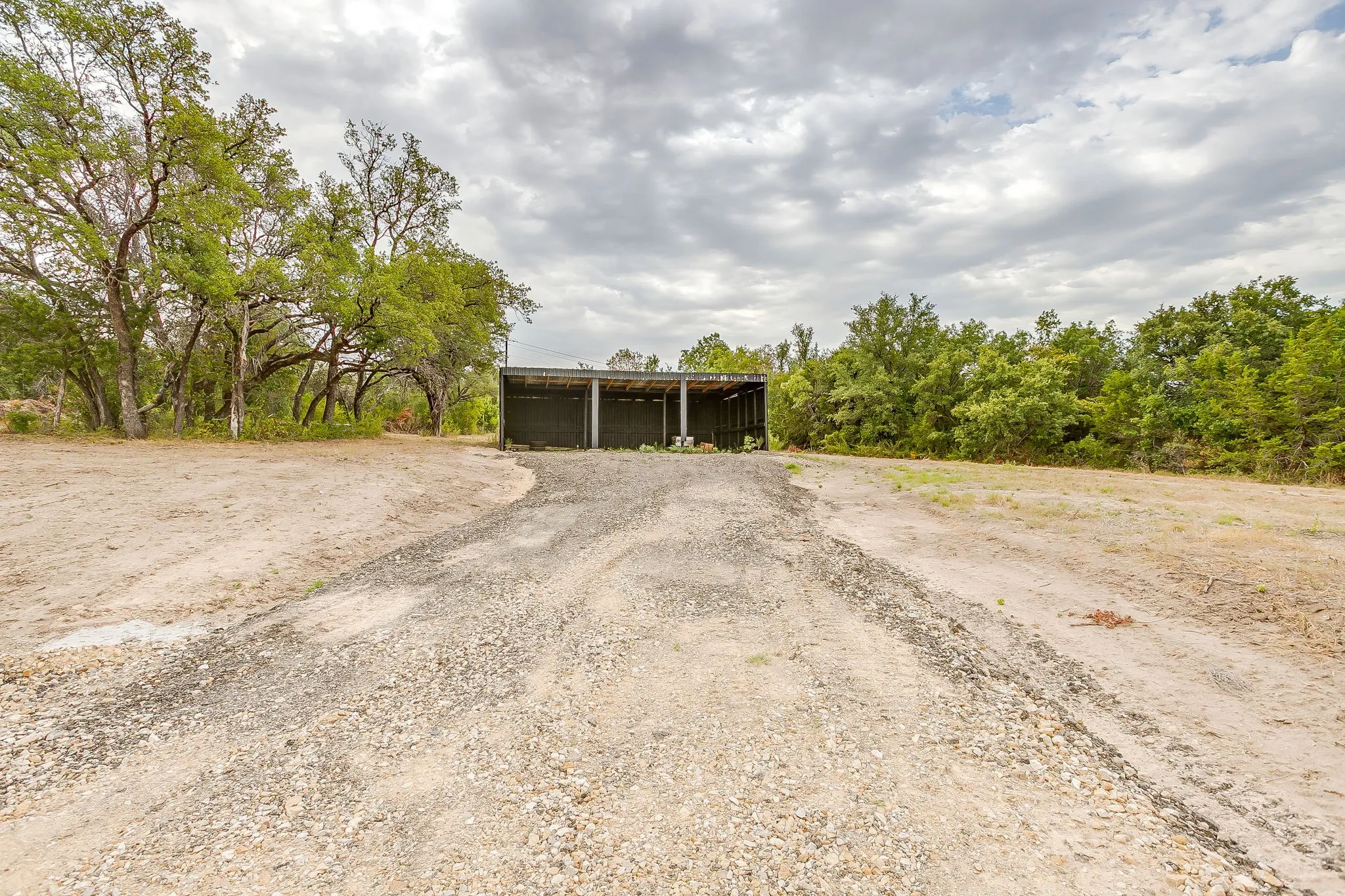 Single Family Residence For Sale in Parker County , 1011 Carsyn Creek Road, Weatherford, Texas 76087, 2 Bedroom, 3 Bathroom, 4 Garage spaces, 2,646 Sqft, built in 2023, mls#21370100, Real Estate Agent in Weatherford, Homes For Sale in Parker county, Homes For Sale in Weatherford, Realtor in Weatherford Texas, Real Estate Brokerage Independent Realty Texas, Luminita Cordes Realtor